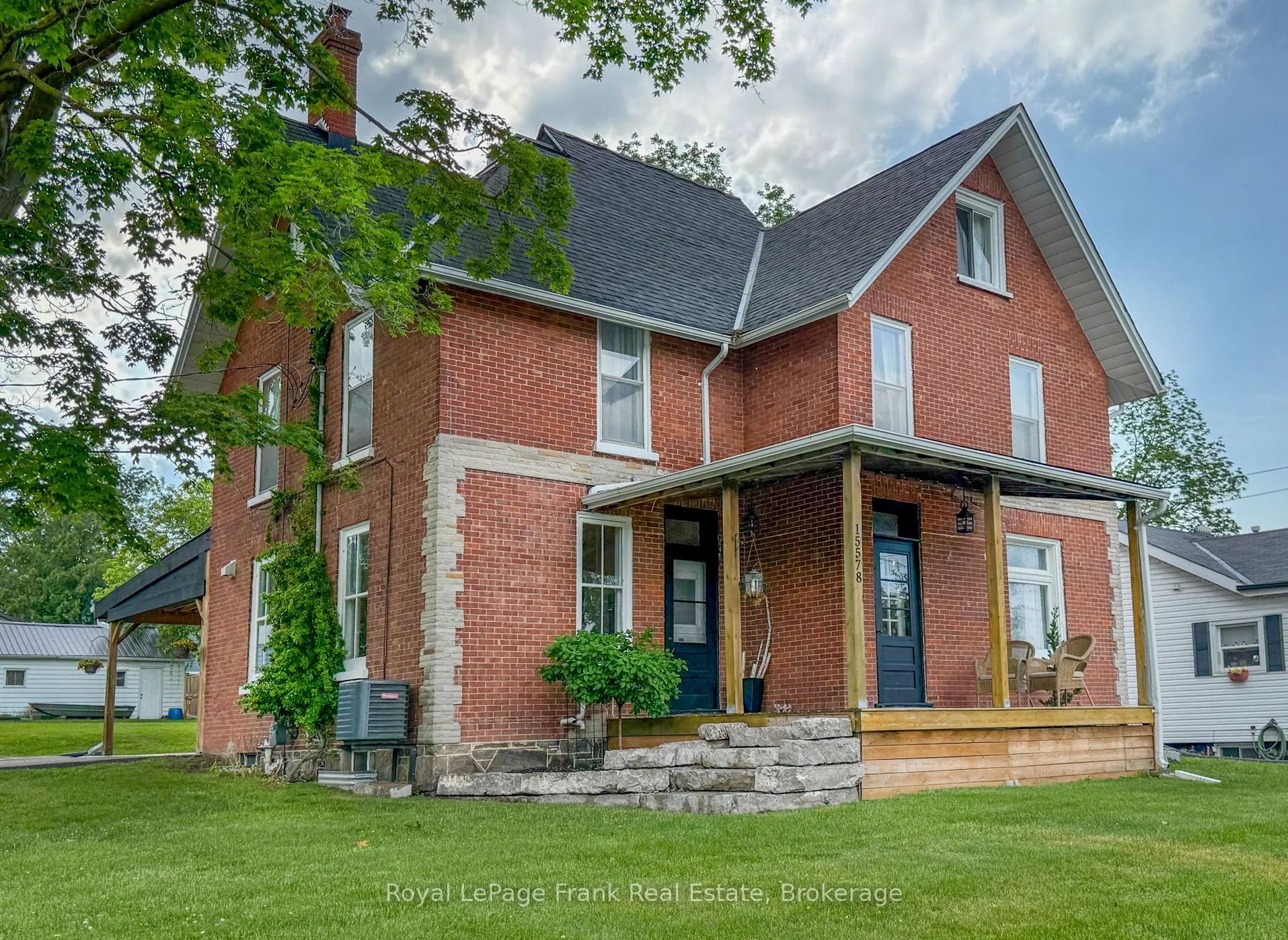 15578 Simcoe Street