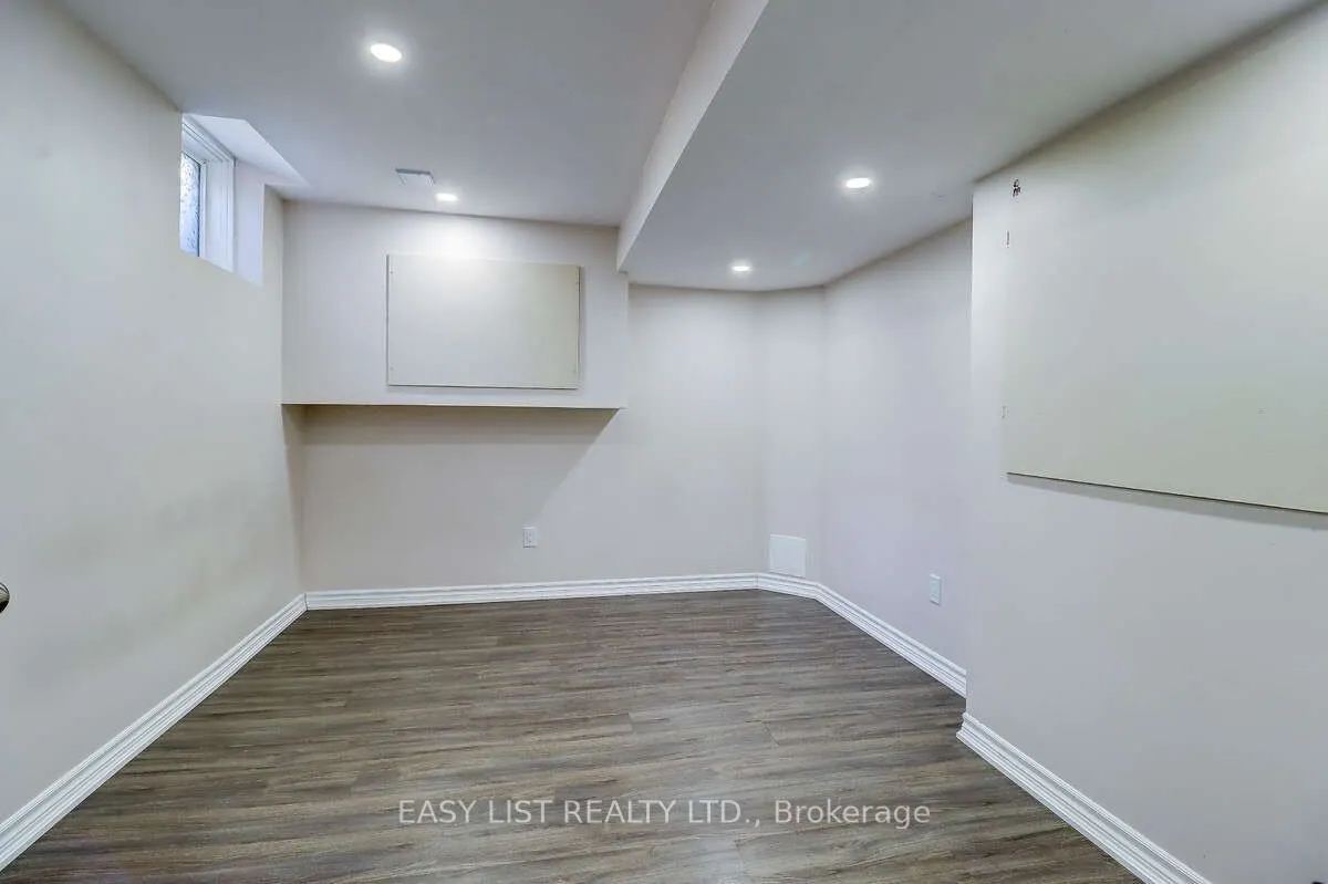 38 Hallmark Way