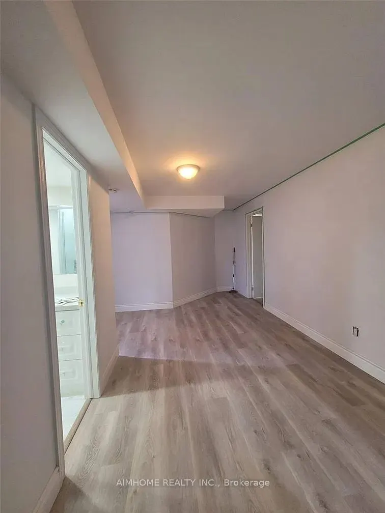 39 Candlebrook Crescent