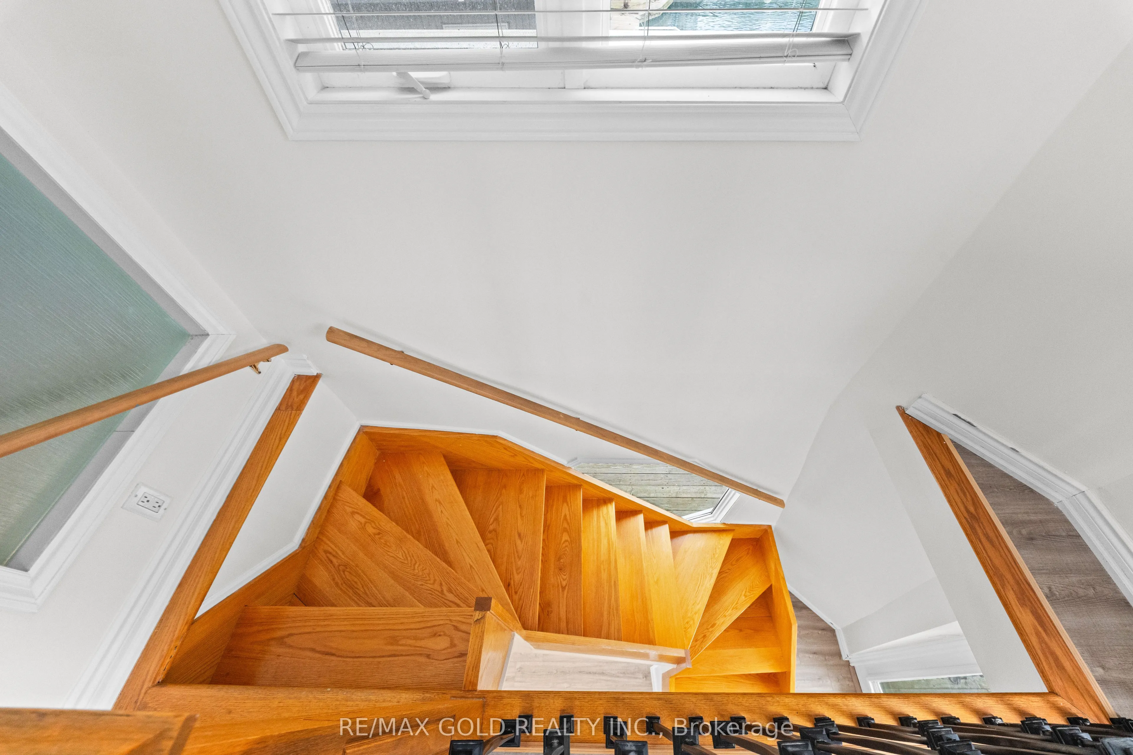 7 Brimley Road S #1
