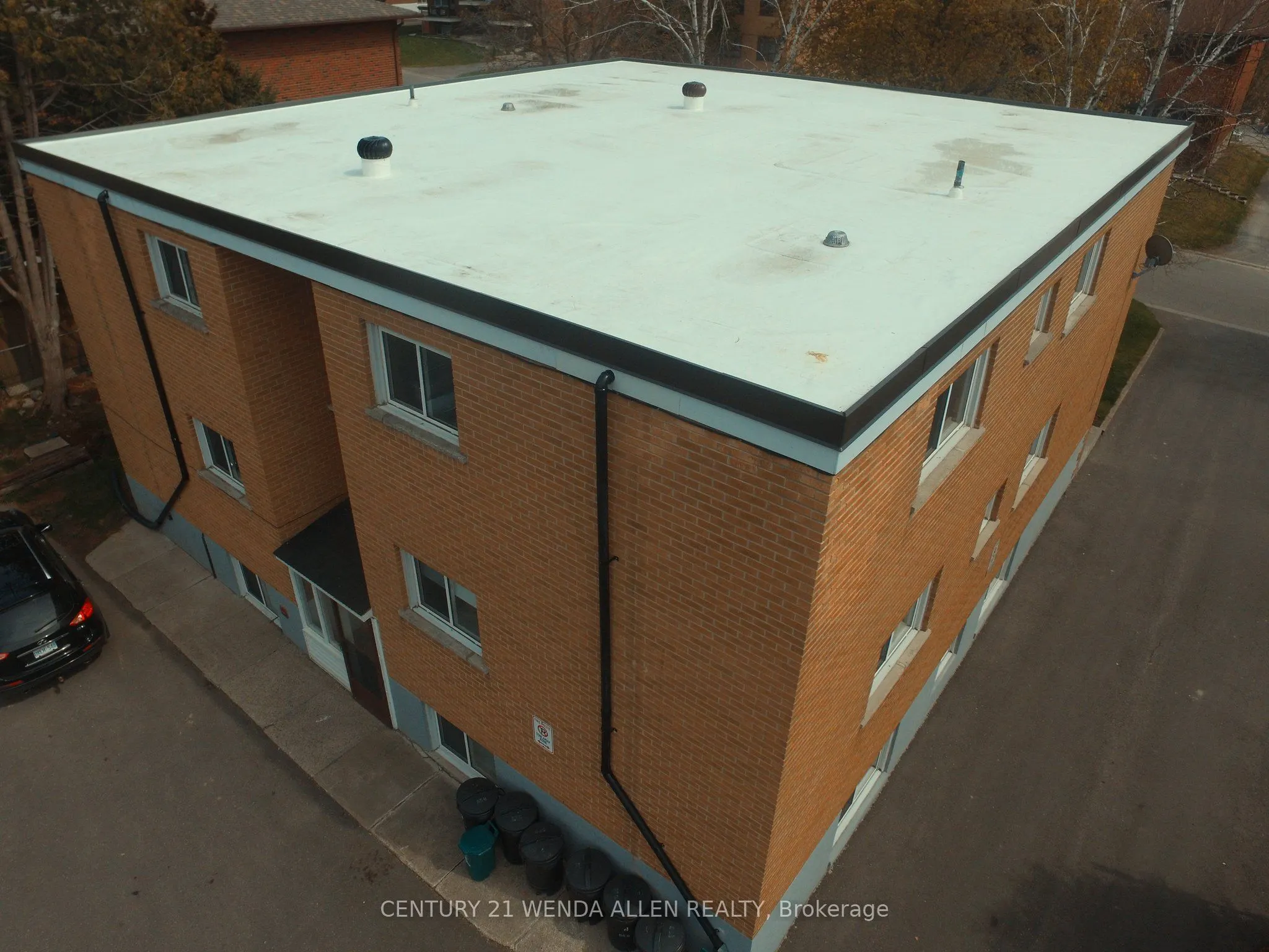 558 Lansdowne Drive