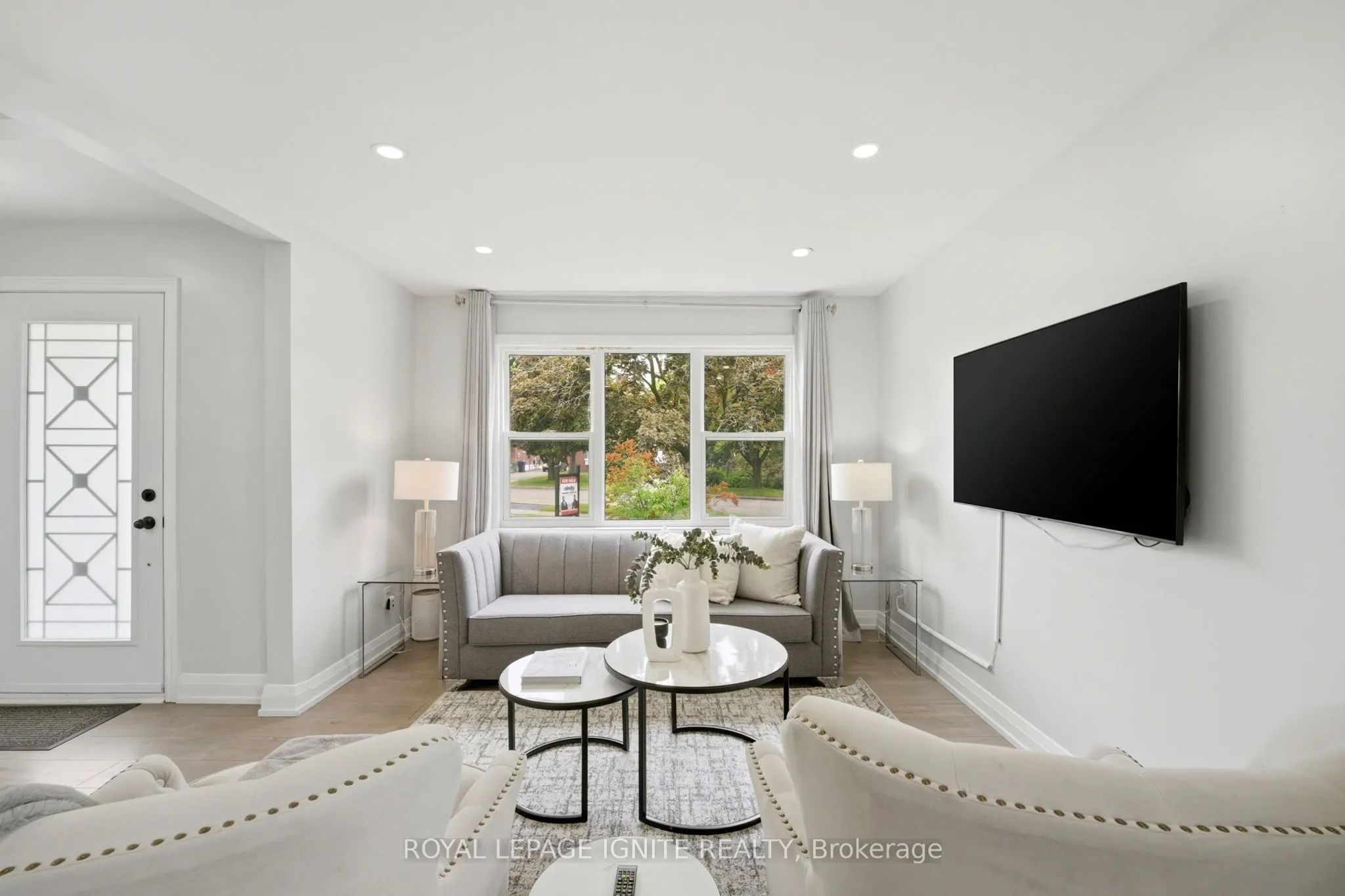89 Darlingside Drive