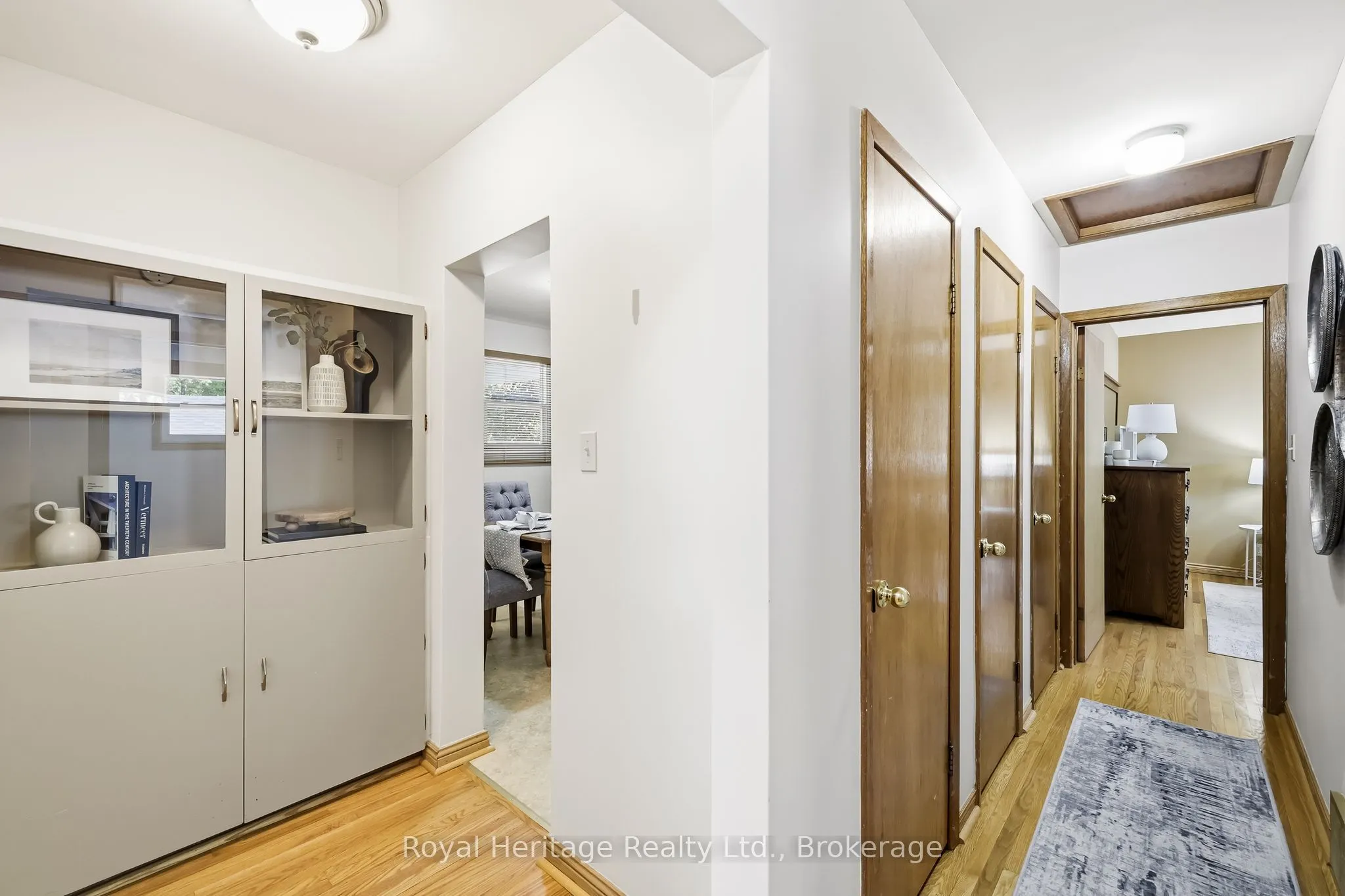 12 Simcoe Street