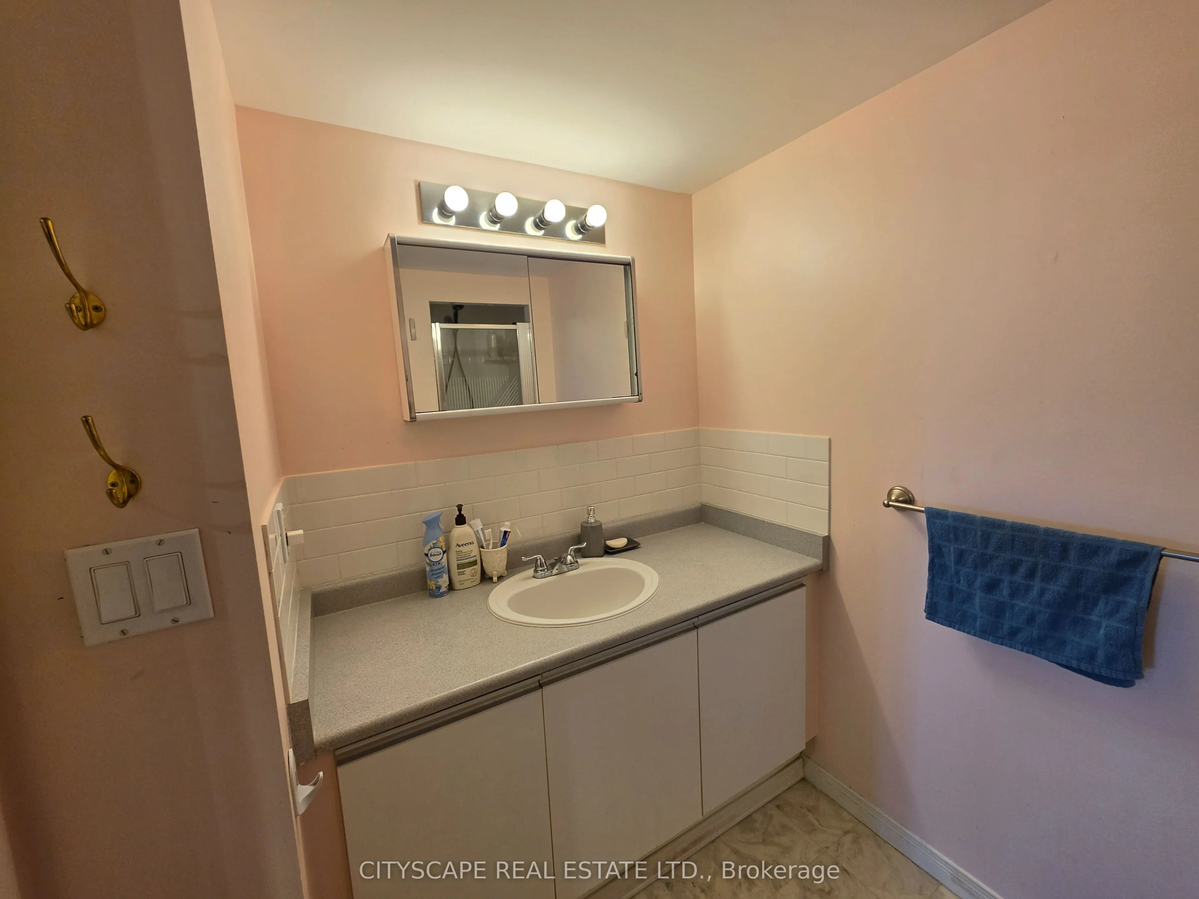 90 Dale Avenue #502