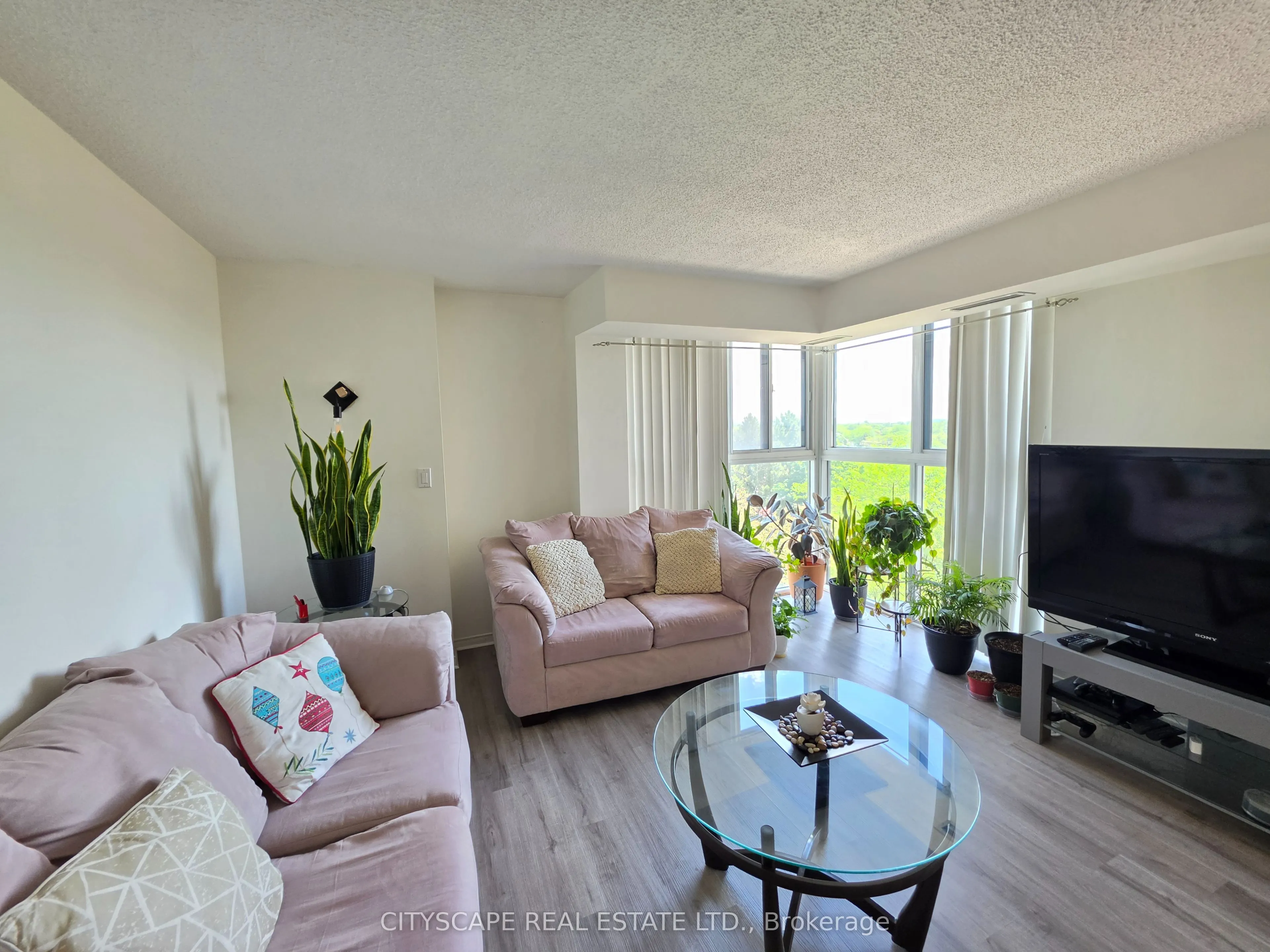90 Dale Avenue #502