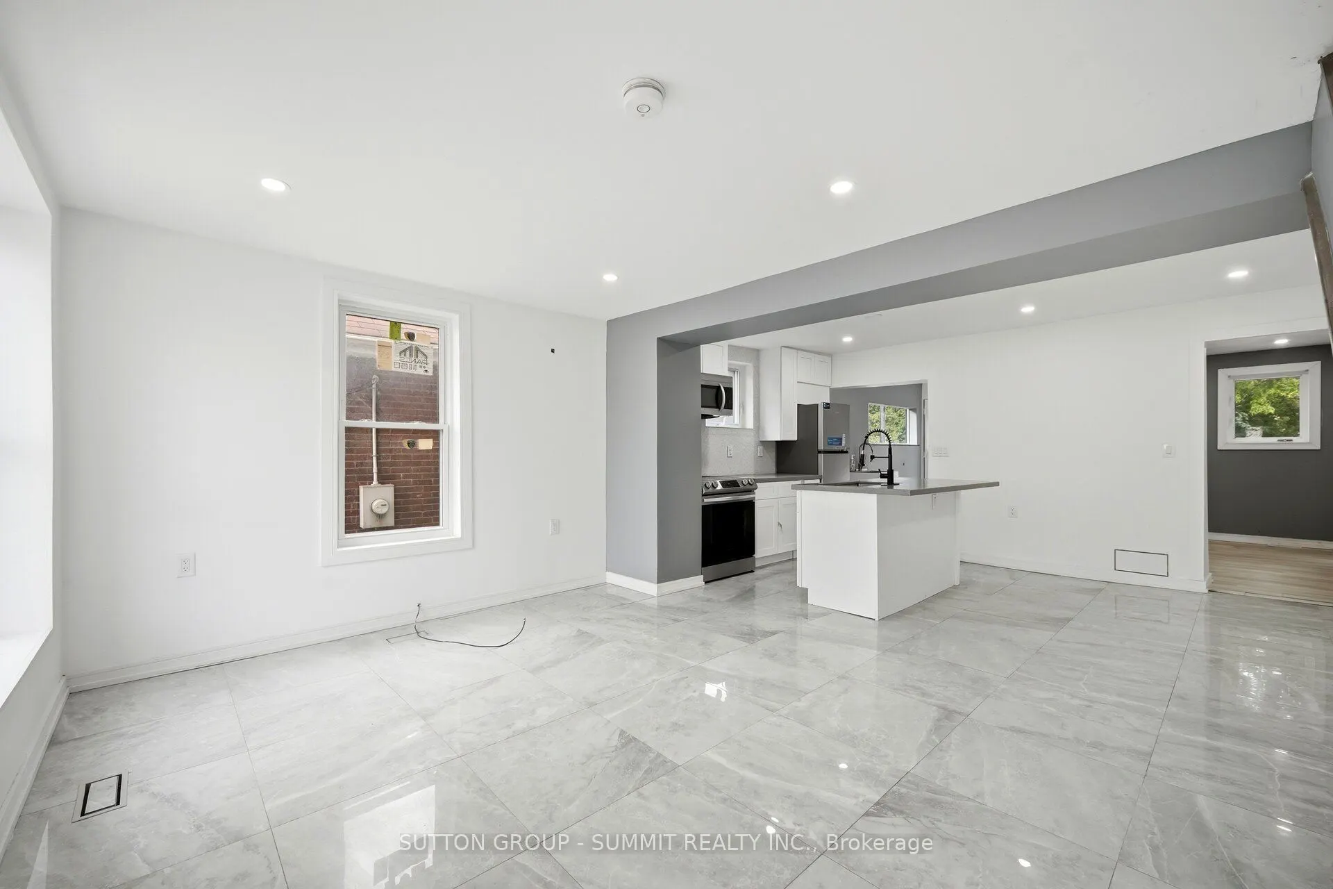11 MAPLE Street