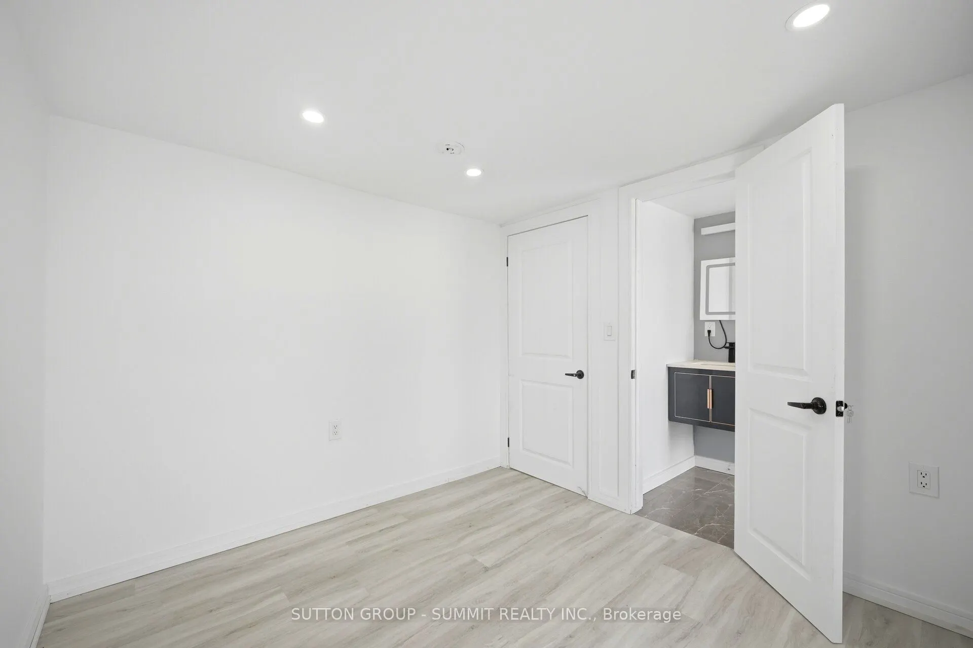 11 MAPLE Street