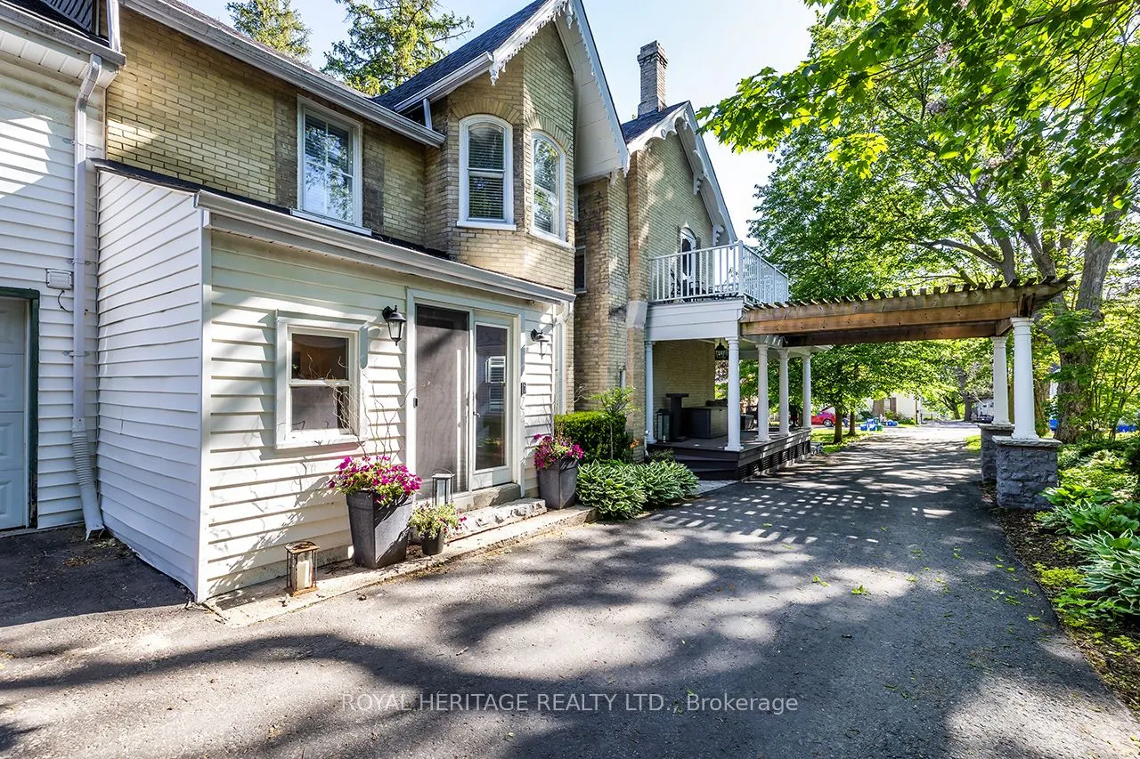 220 Cochrane Street