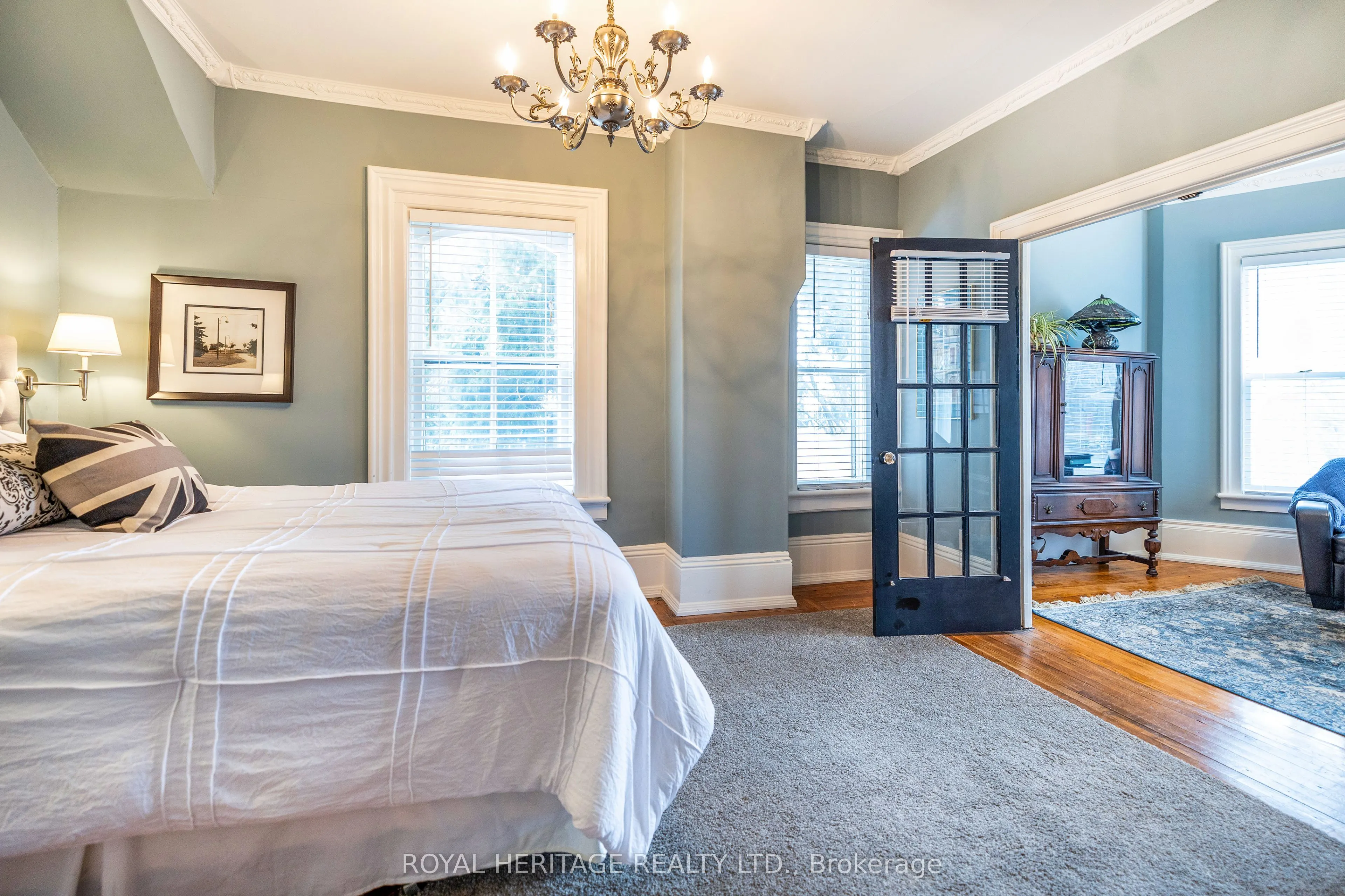 220 Cochrane Street