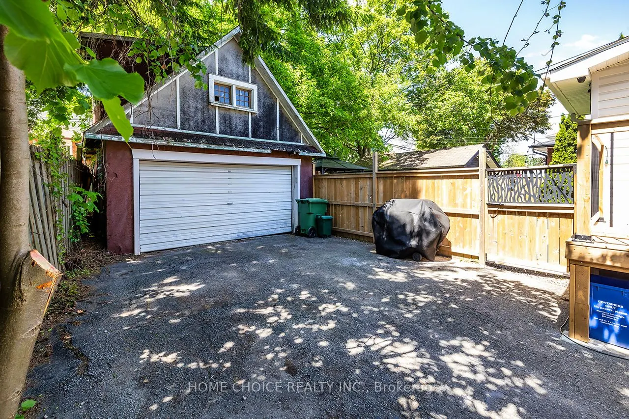 140 Gladstone Avenue