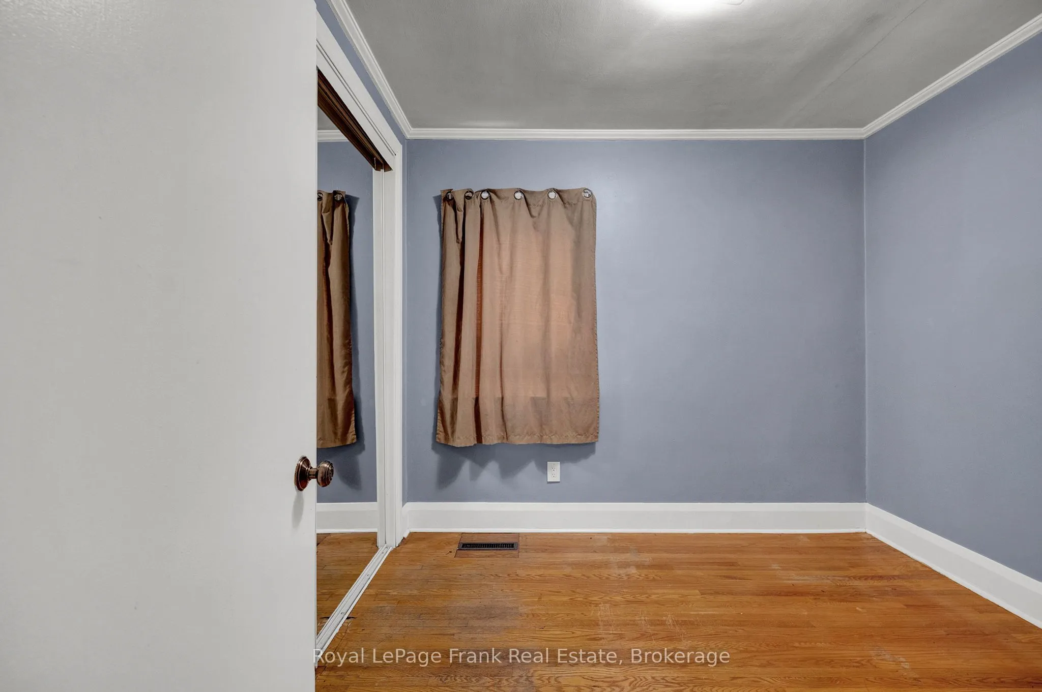 121 Cromwell Avenue