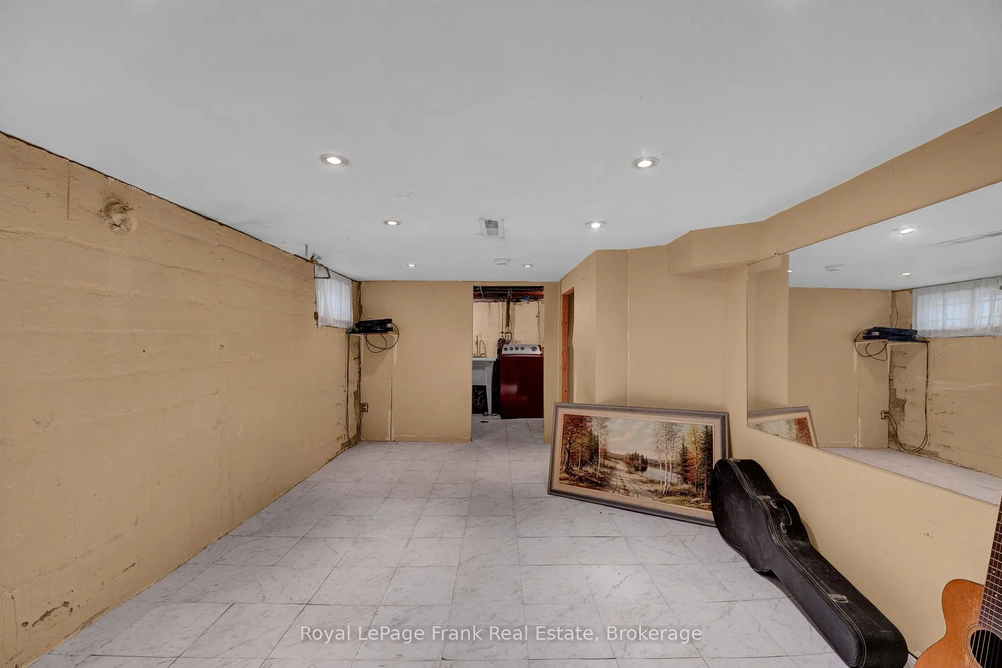 121 Cromwell Avenue