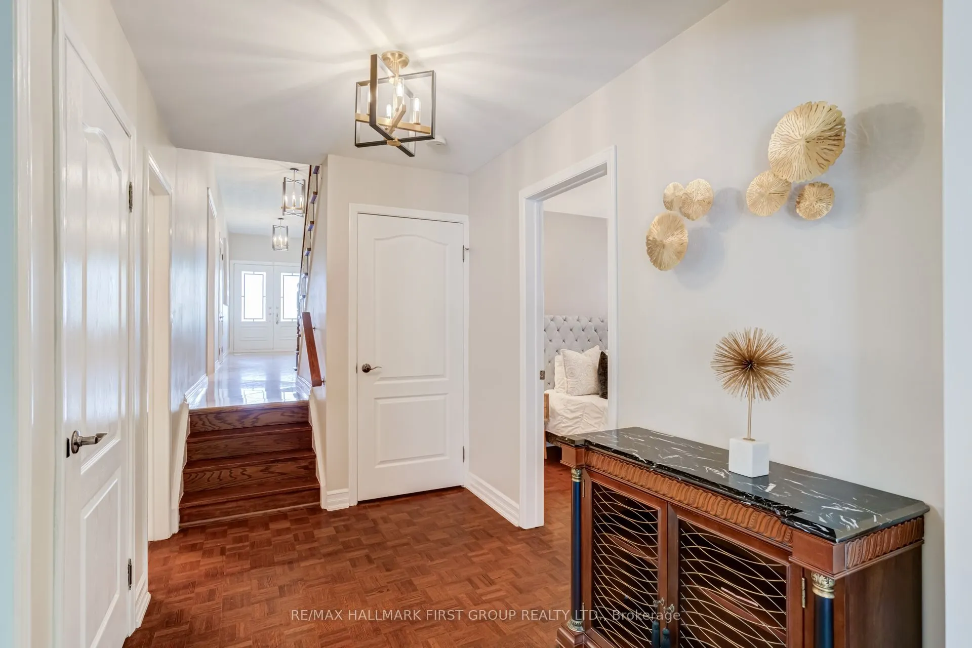 520 McLeod Crescent