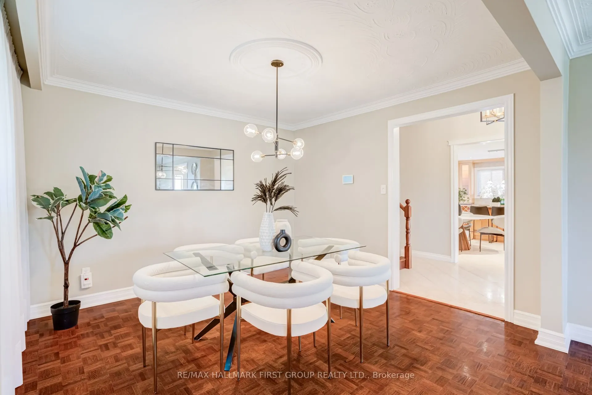 520 McLeod Crescent