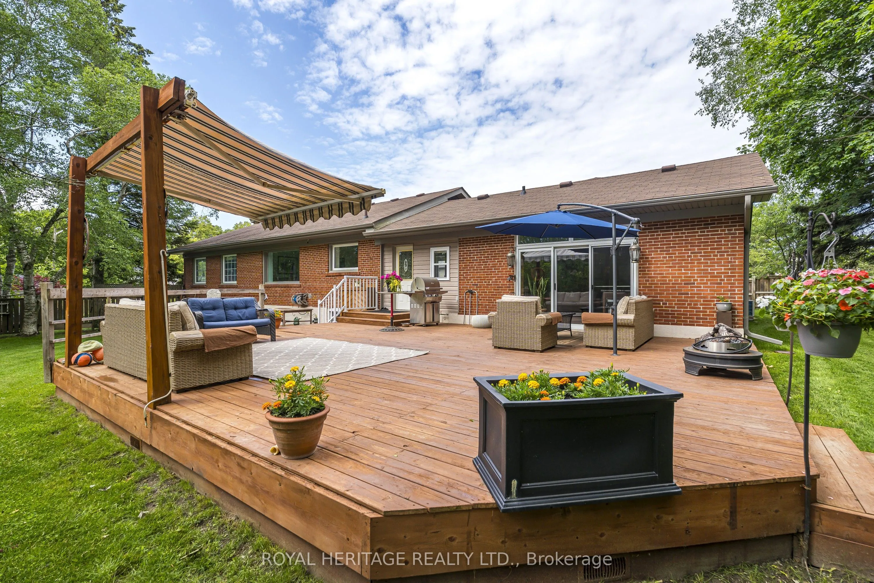 956 Bayshore Court