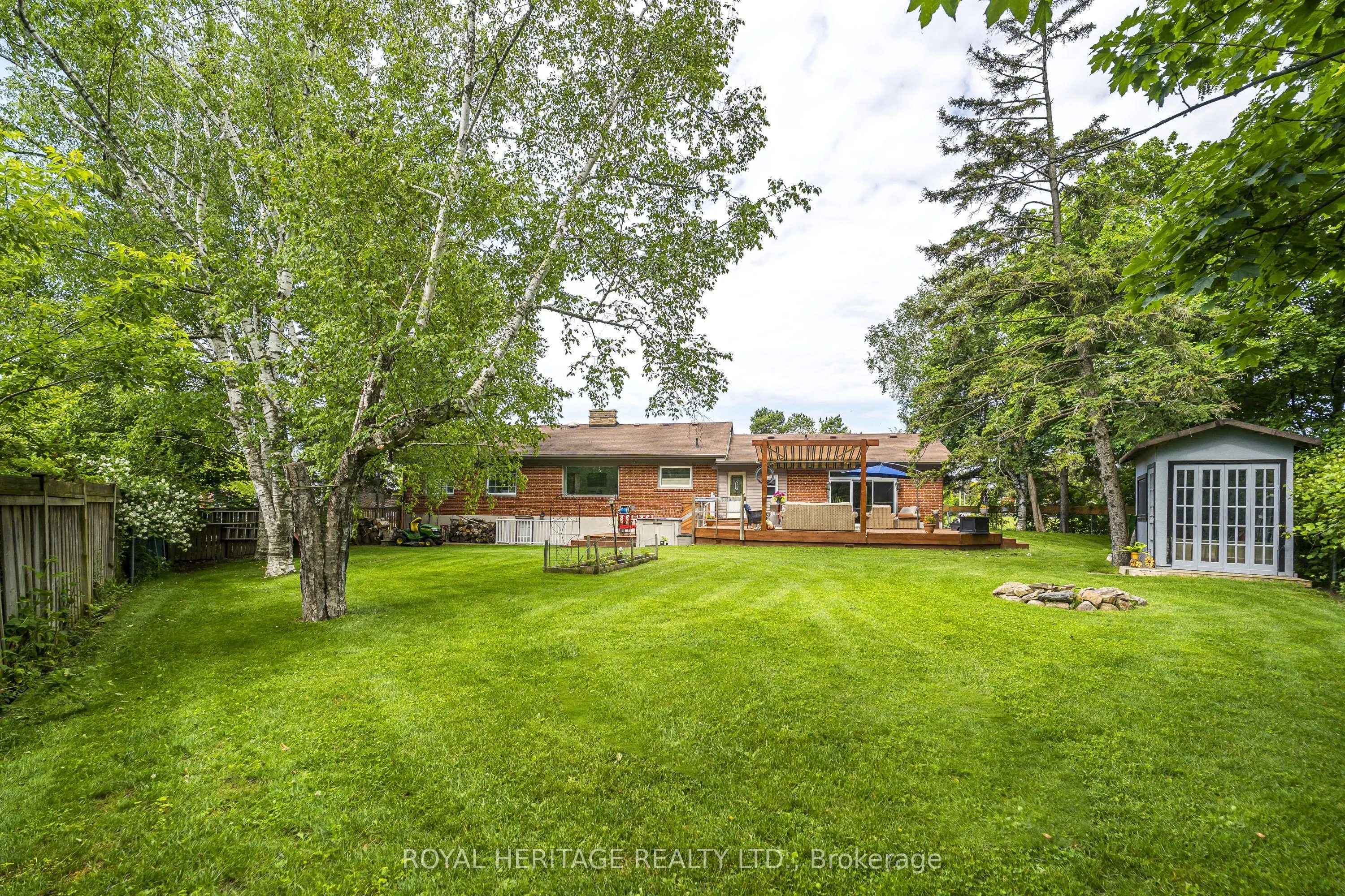 956 Bayshore Court