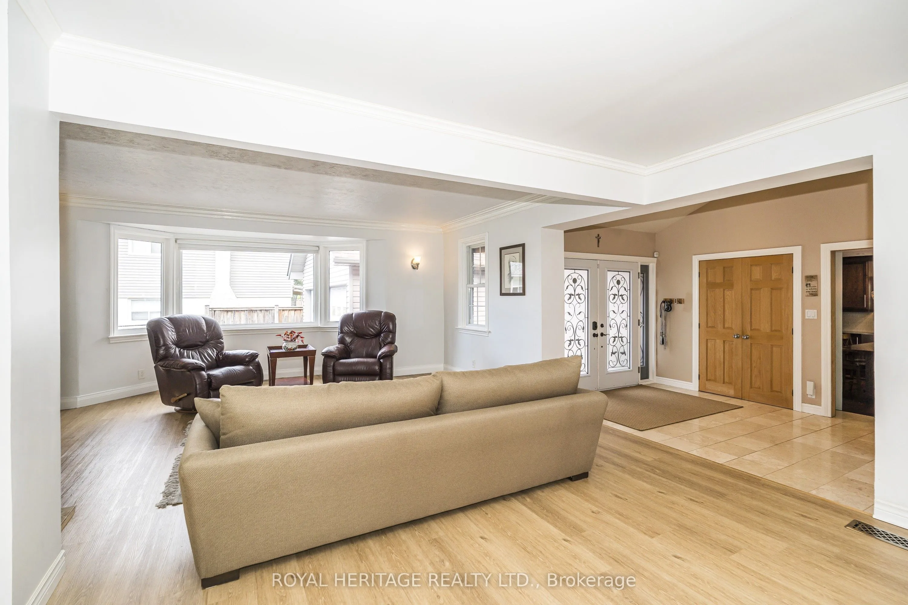 956 Bayshore Court
