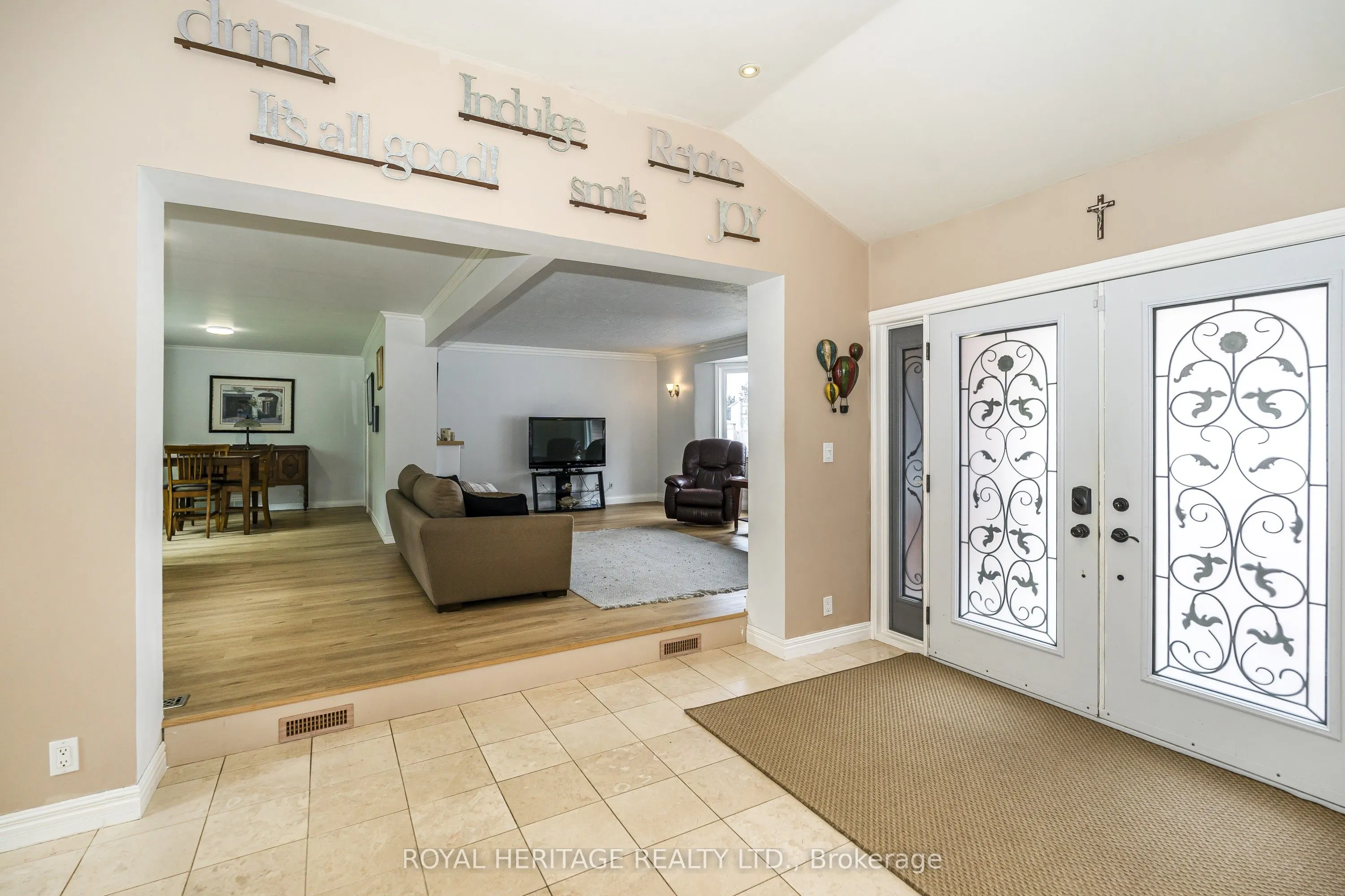 956 Bayshore Court