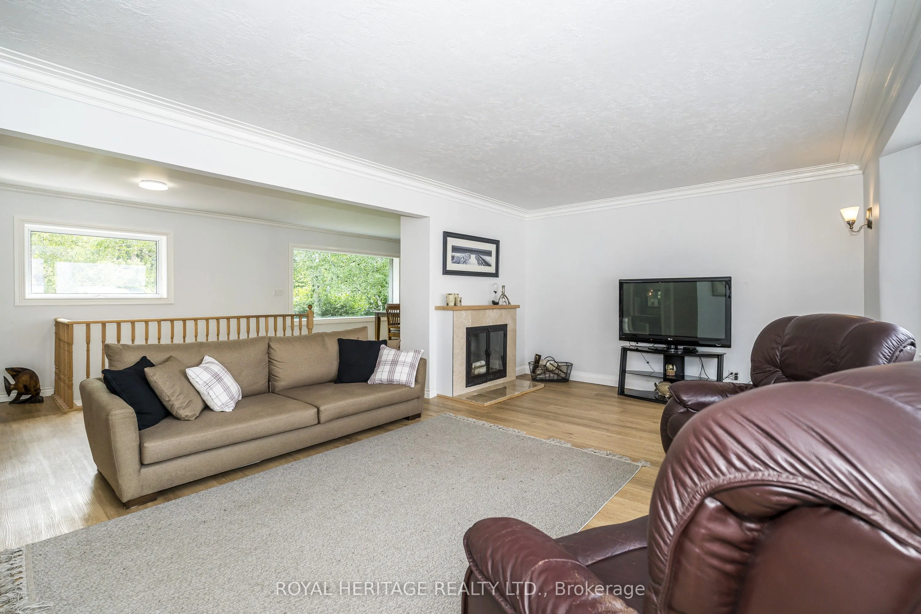 956 Bayshore Court