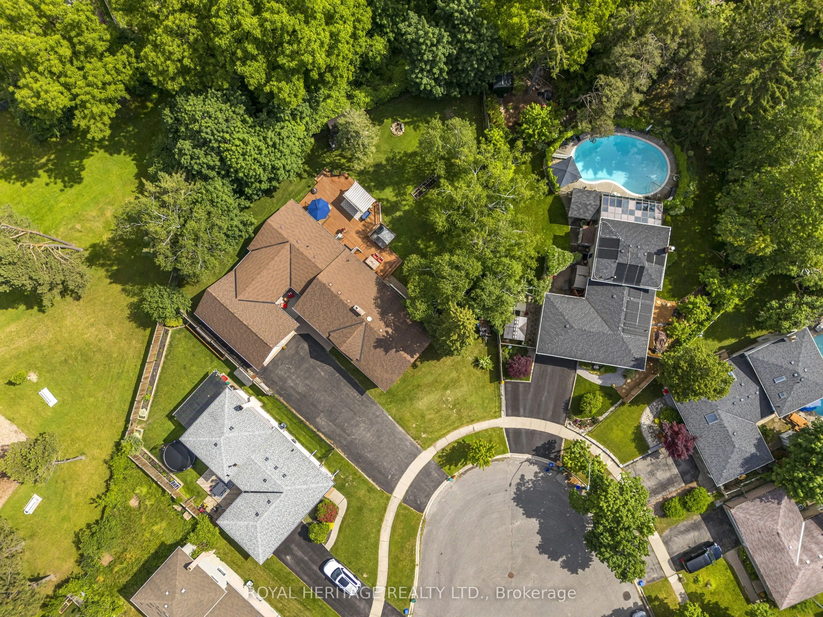 956 Bayshore Court