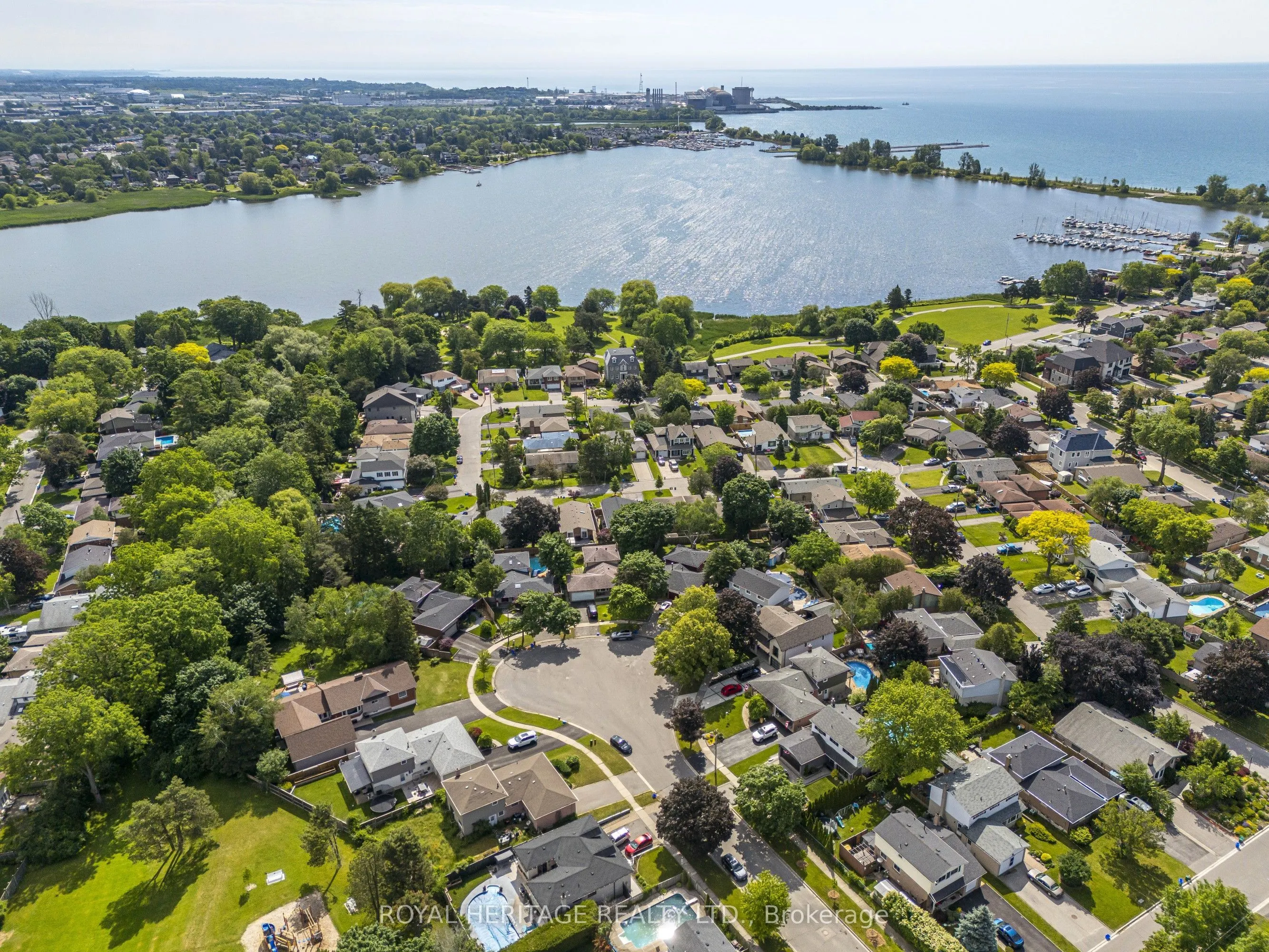 956 Bayshore Court