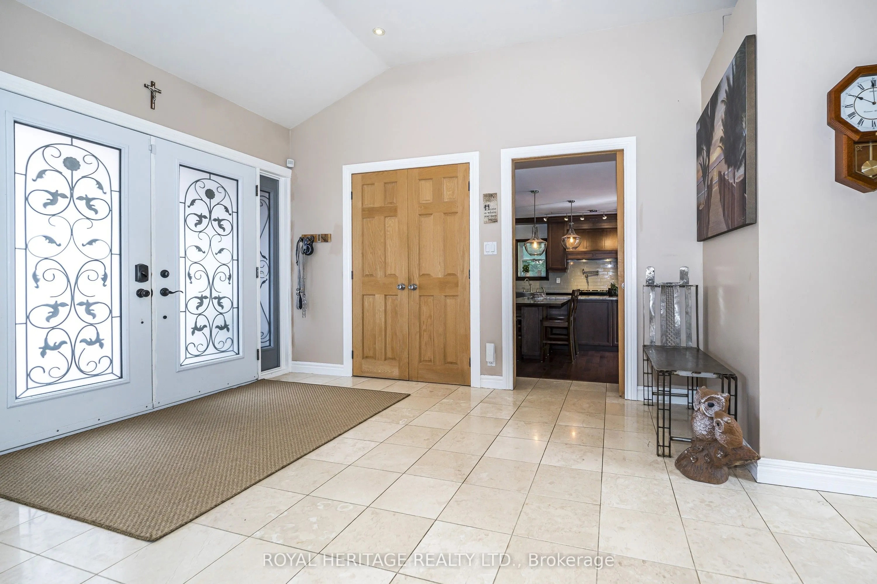 956 Bayshore Court