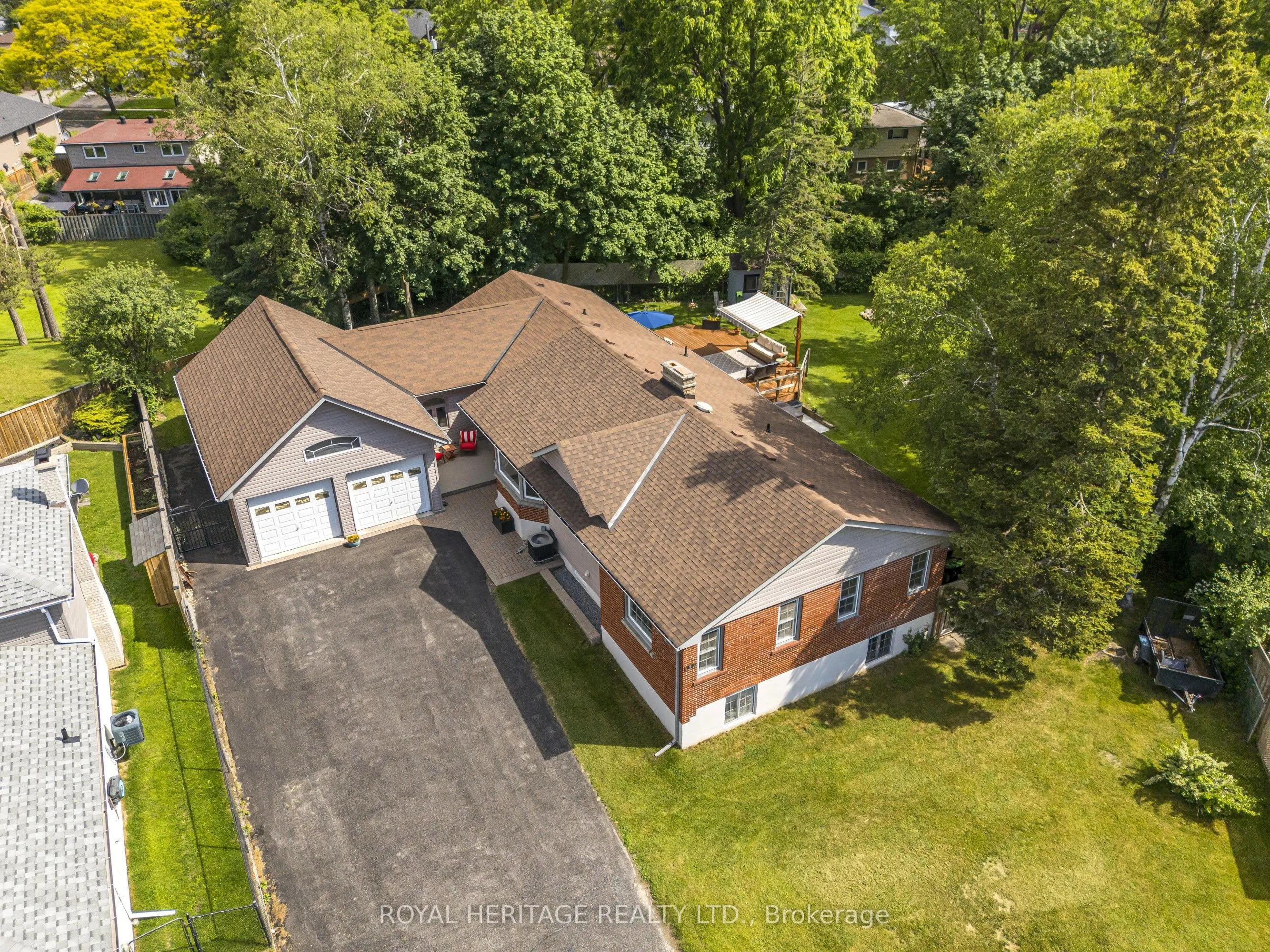 956 Bayshore Court