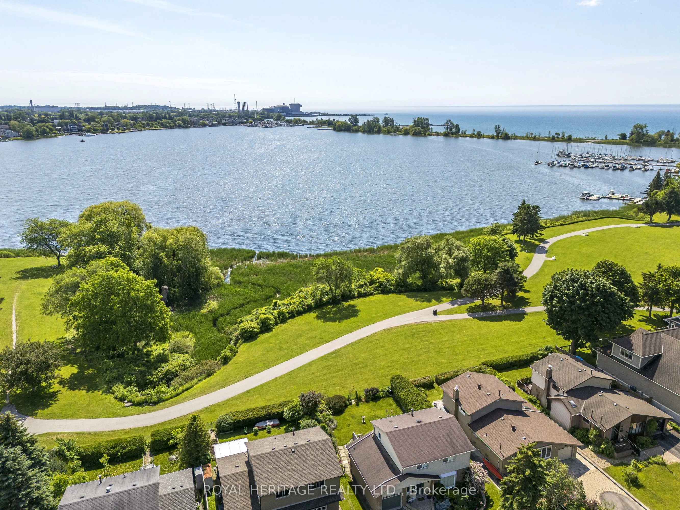 956 Bayshore Court