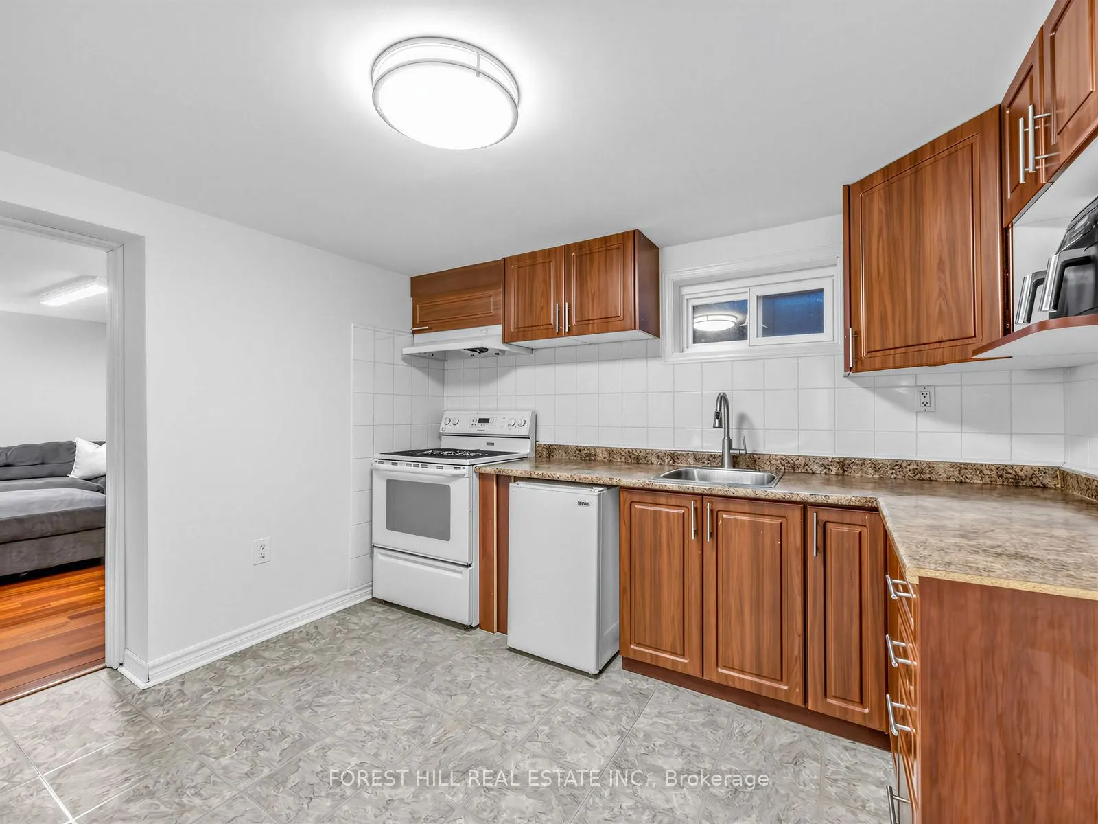 72 Woodgarden Crescent