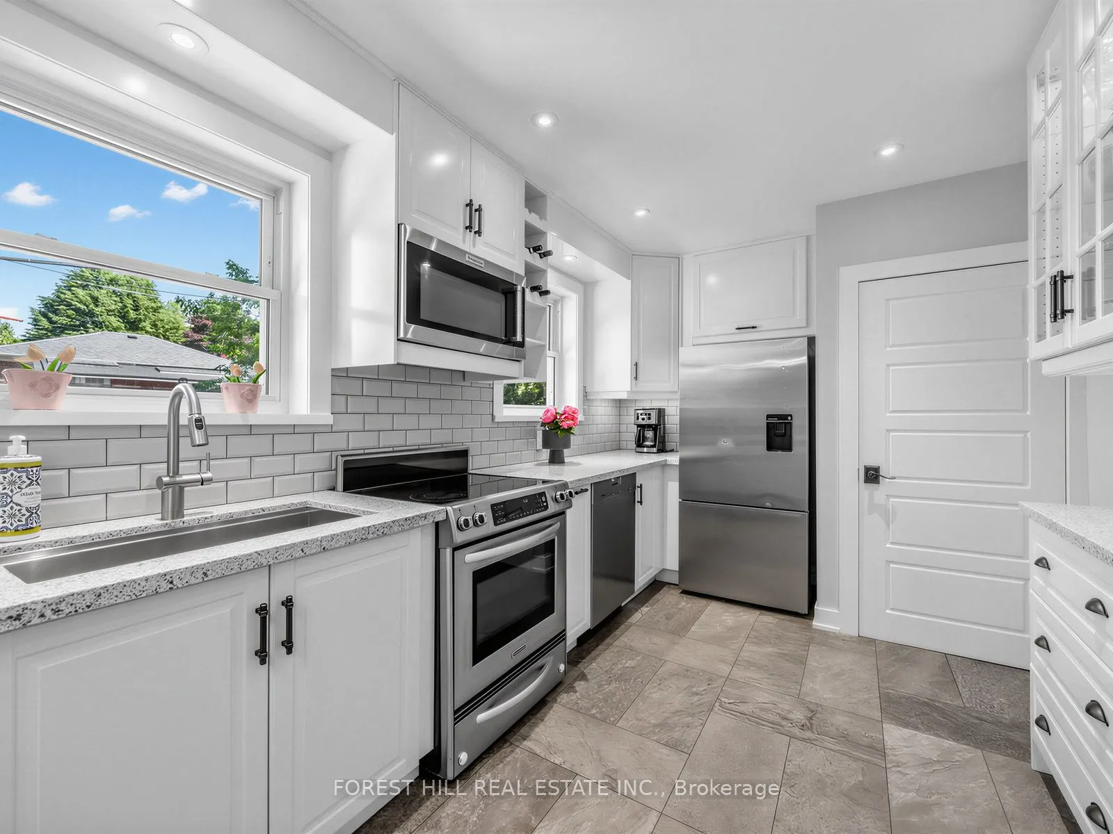 72 Woodgarden Crescent
