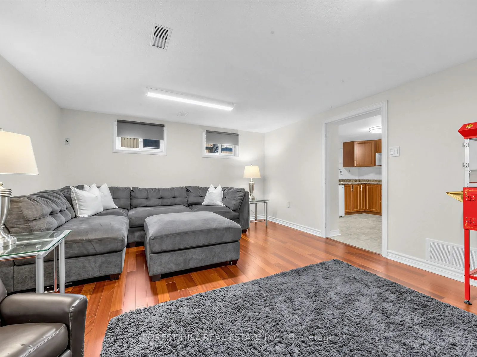 72 Woodgarden Crescent