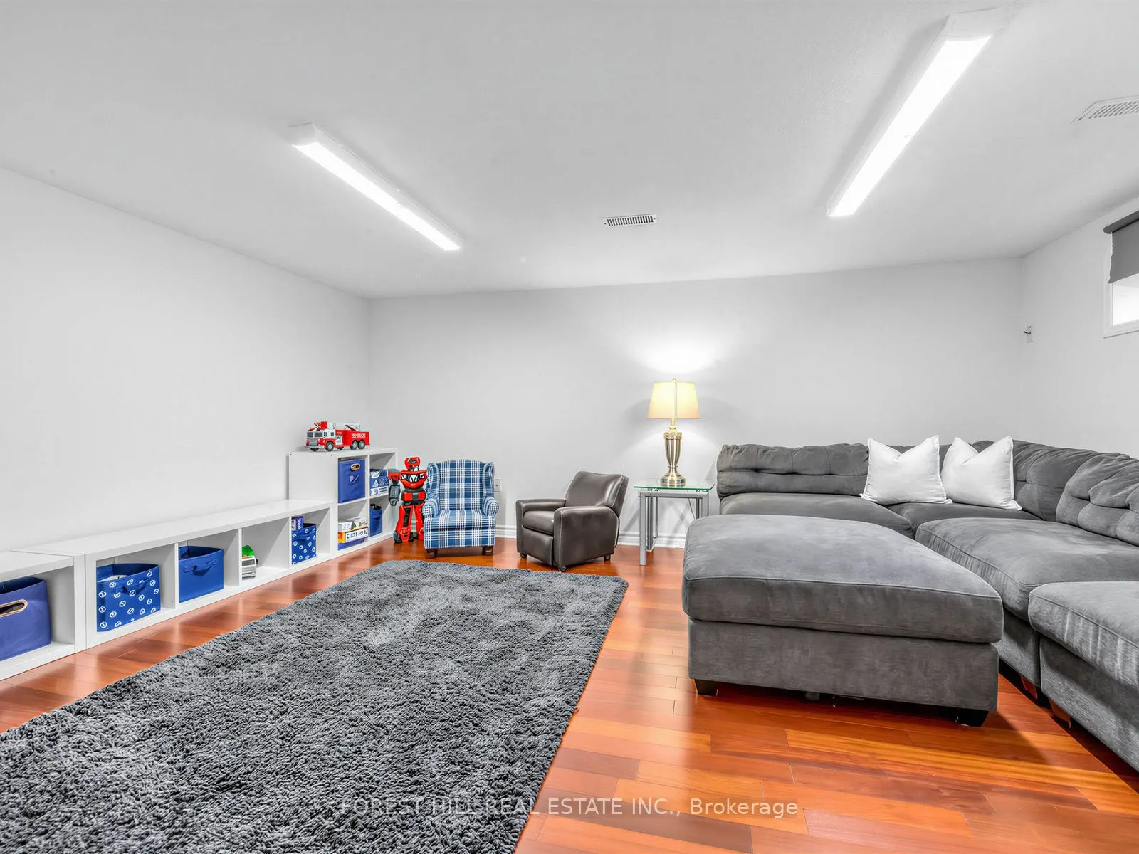 72 Woodgarden Crescent