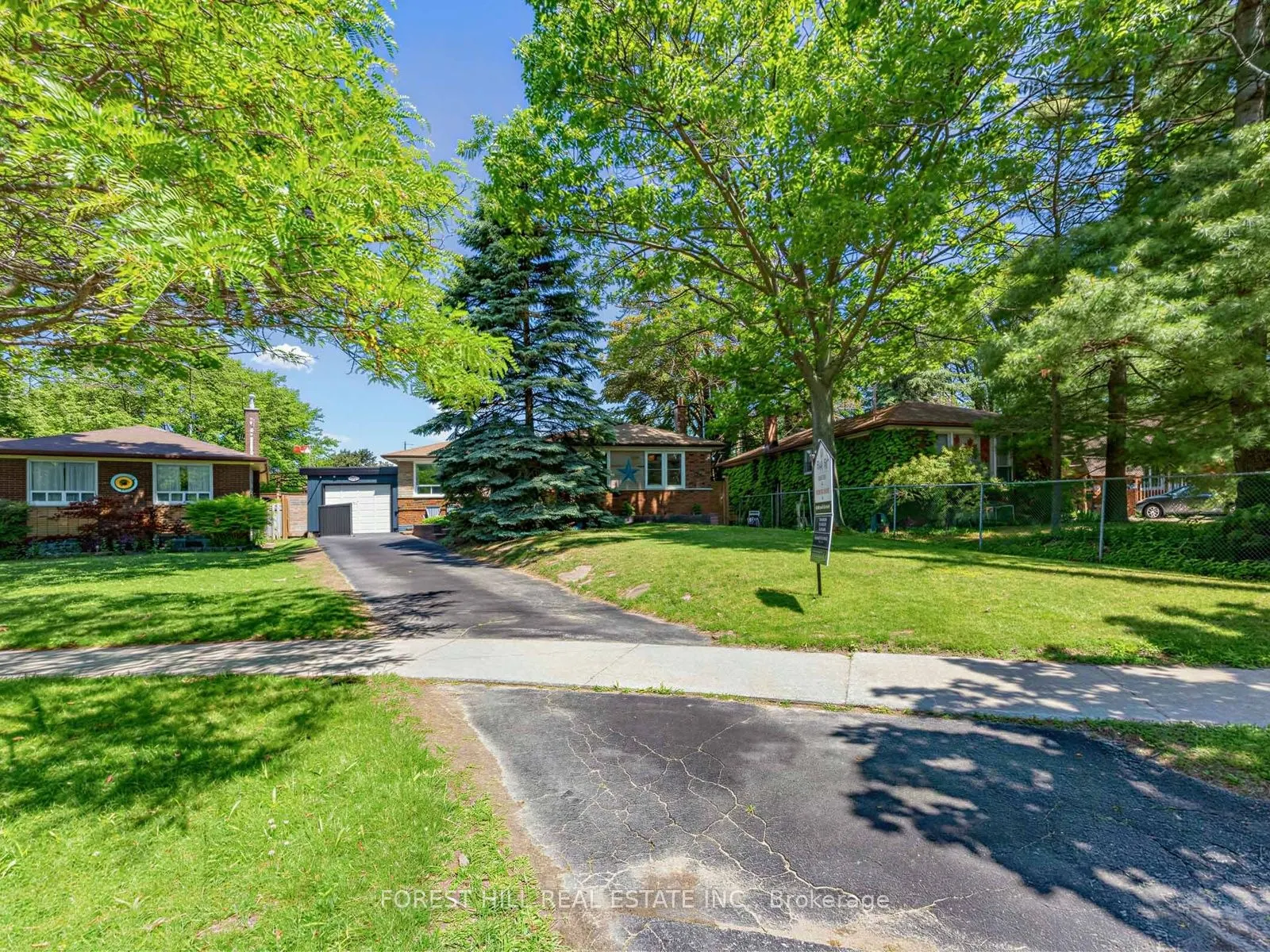 72 Woodgarden Crescent