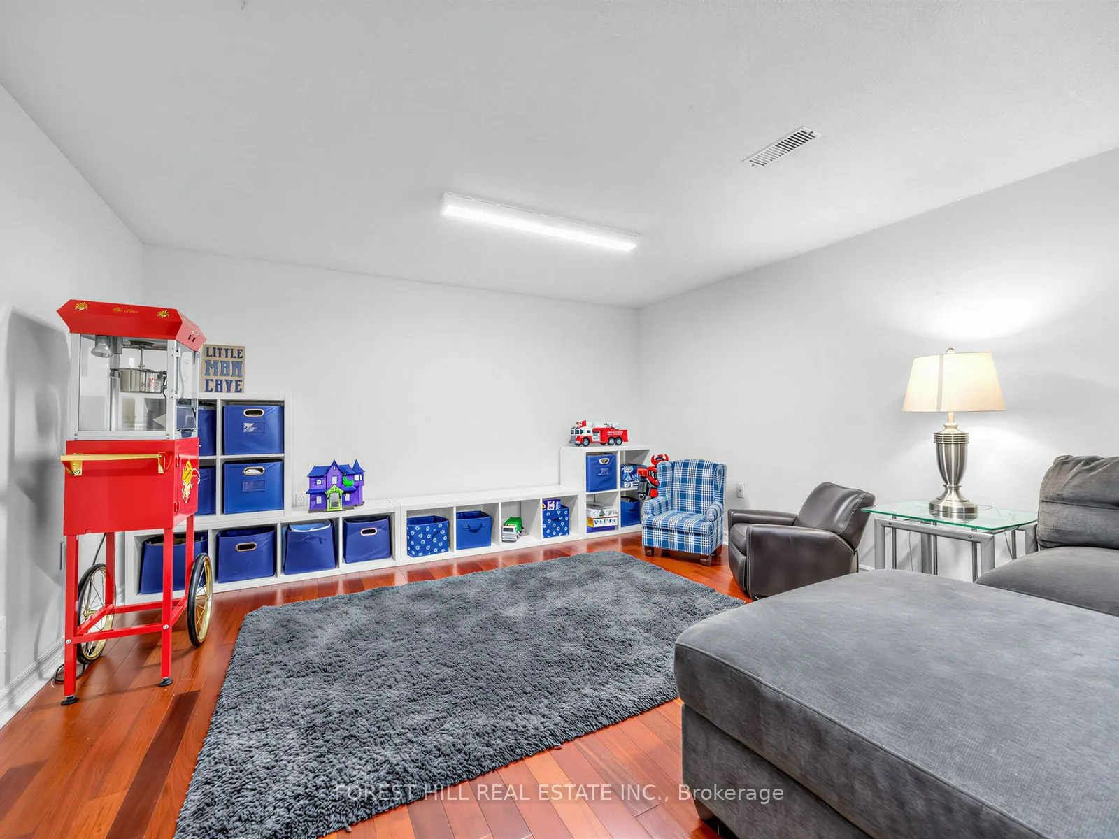 72 Woodgarden Crescent
