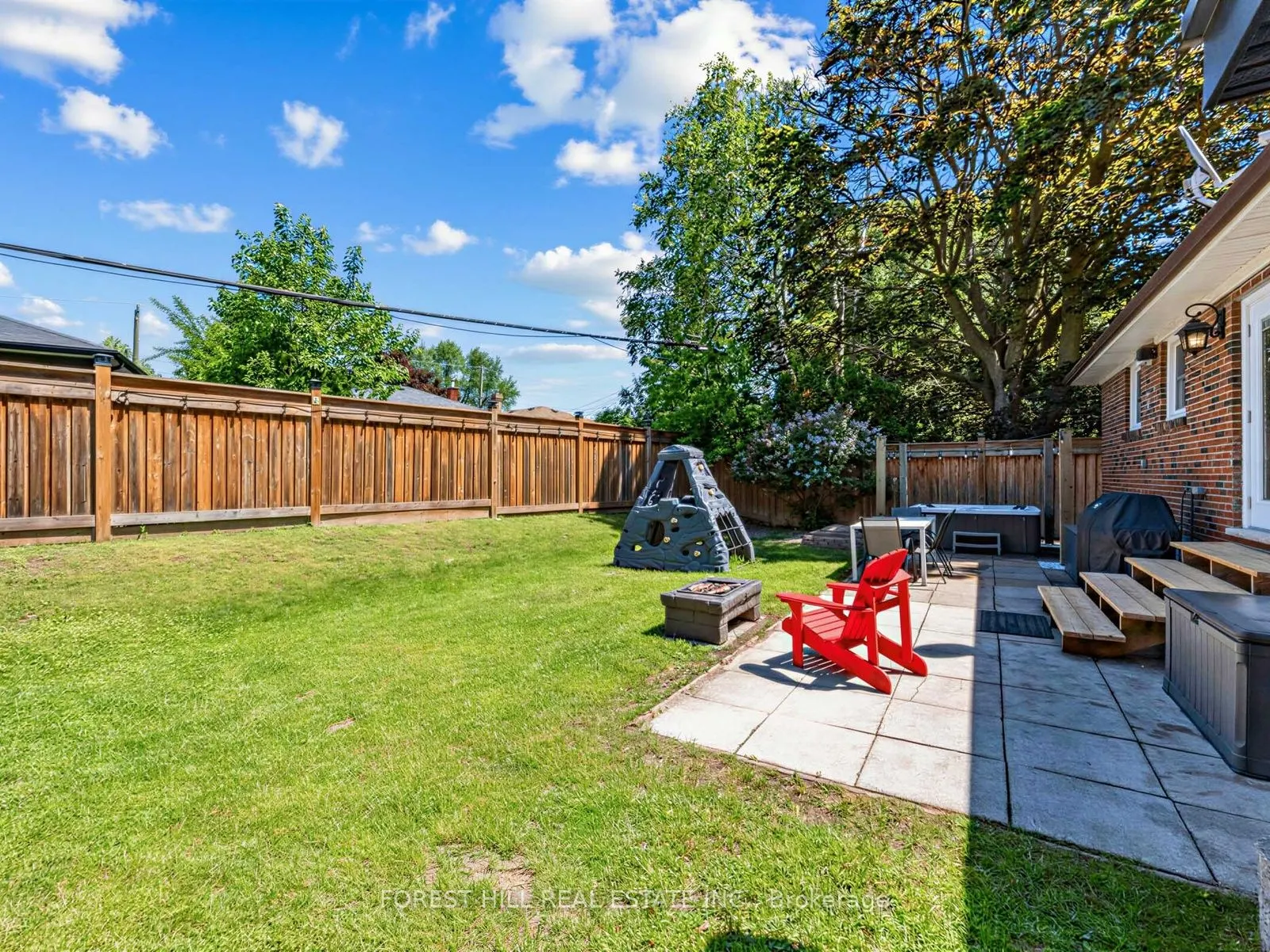 72 Woodgarden Crescent