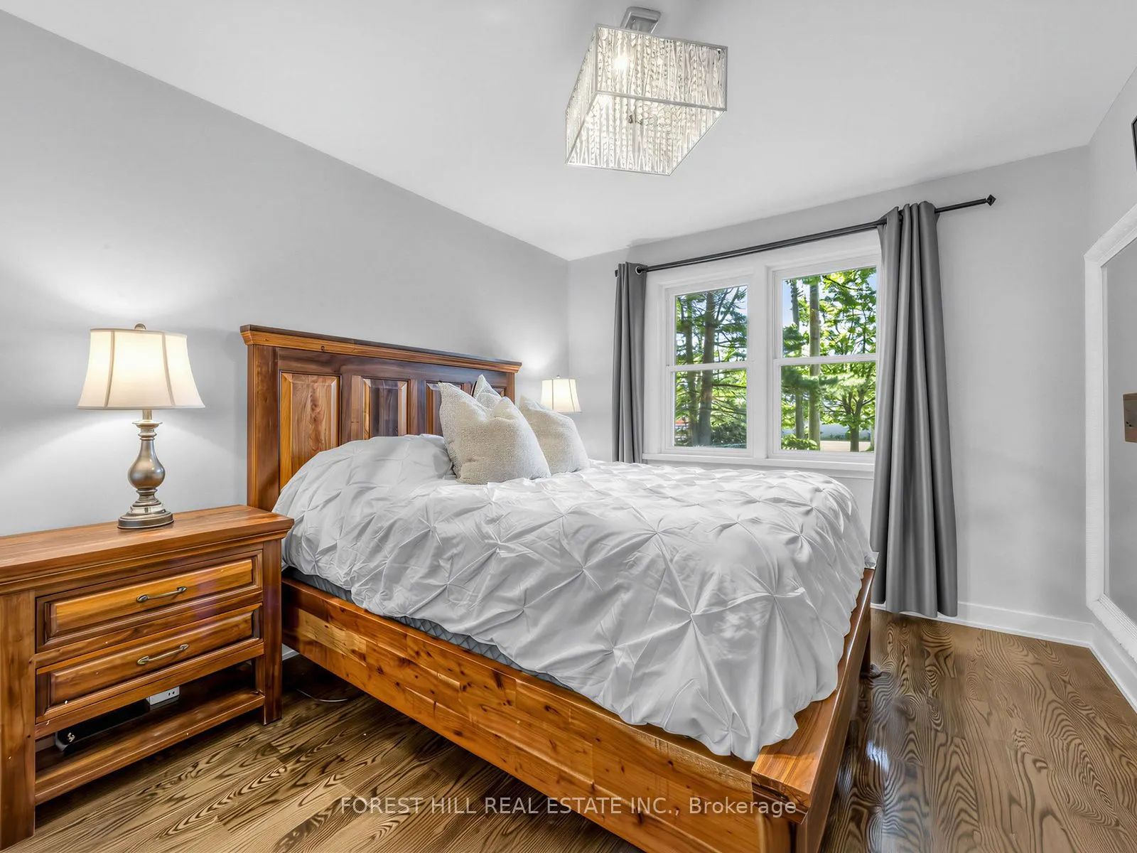 72 Woodgarden Crescent