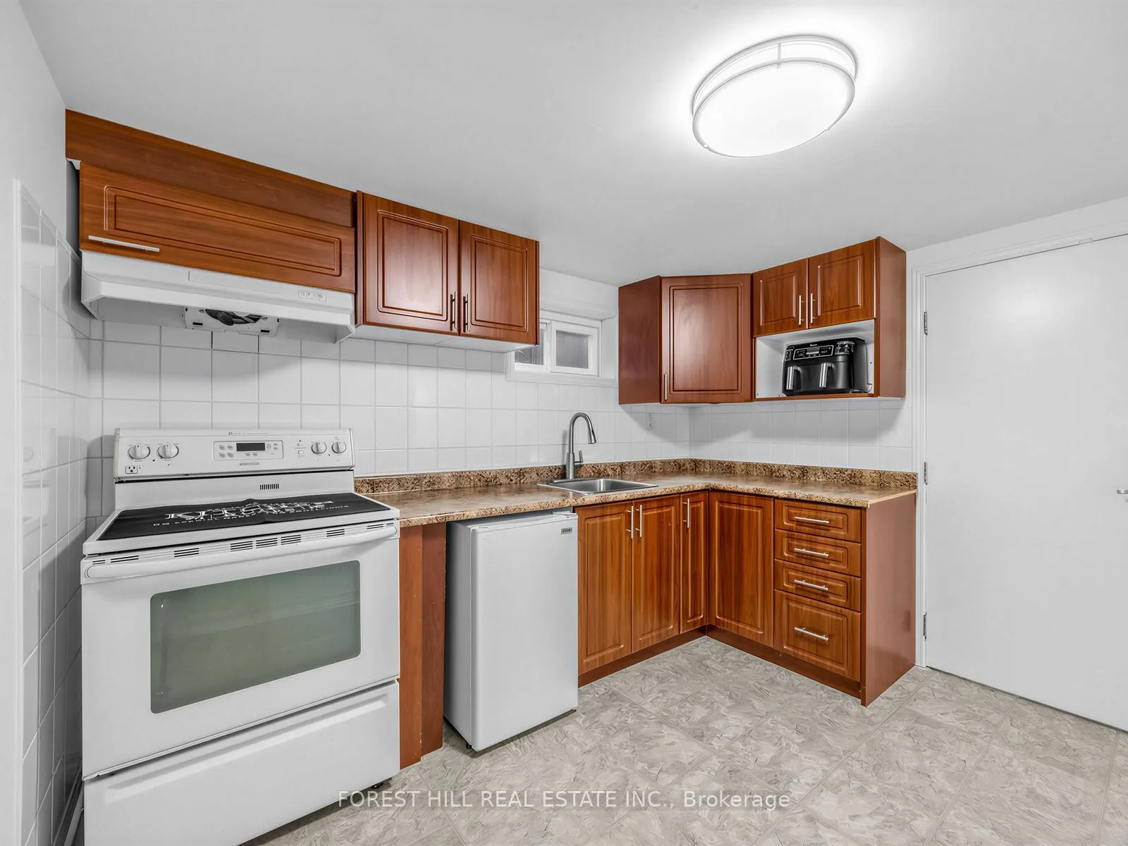 72 Woodgarden Crescent