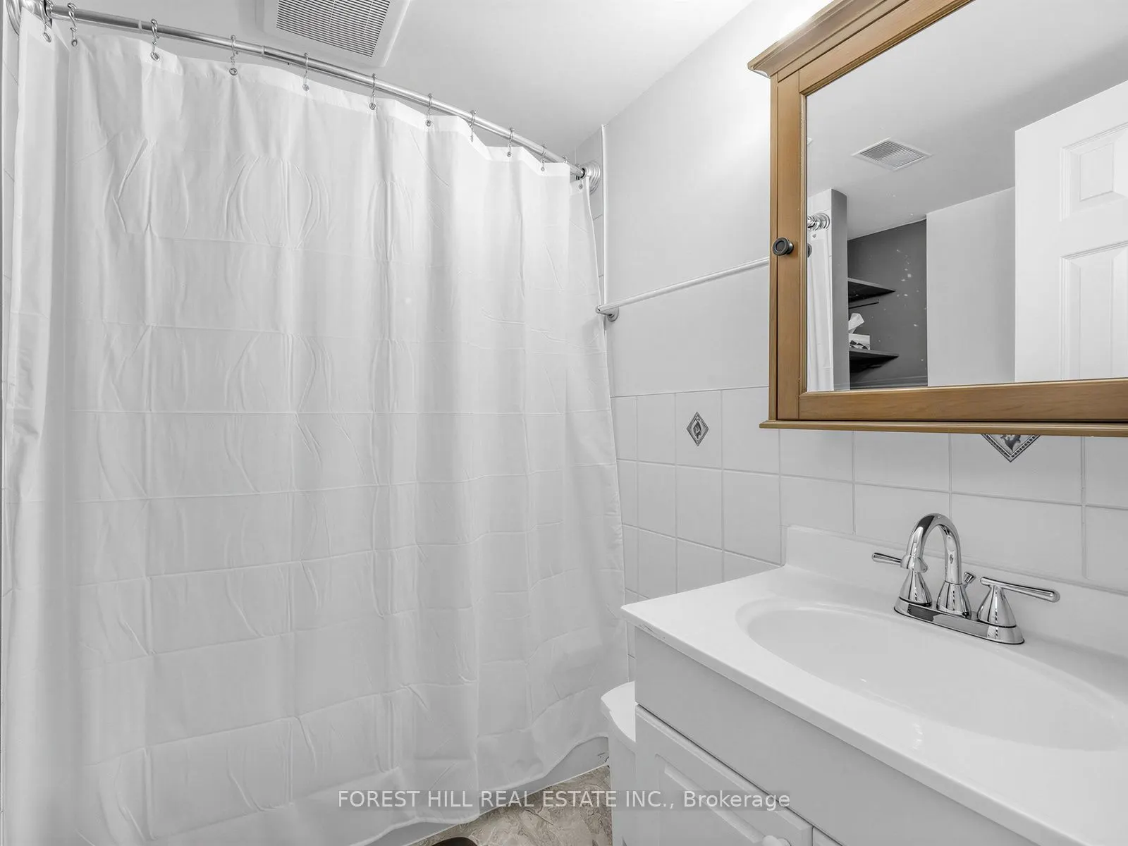 72 Woodgarden Crescent