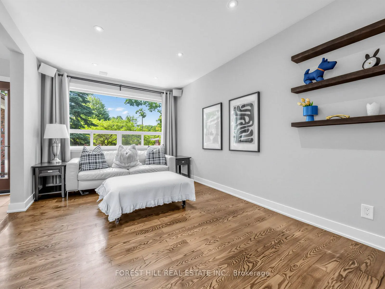 72 Woodgarden Crescent