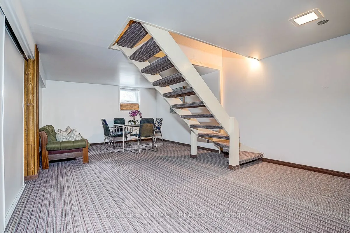 16 Ayre Point Road