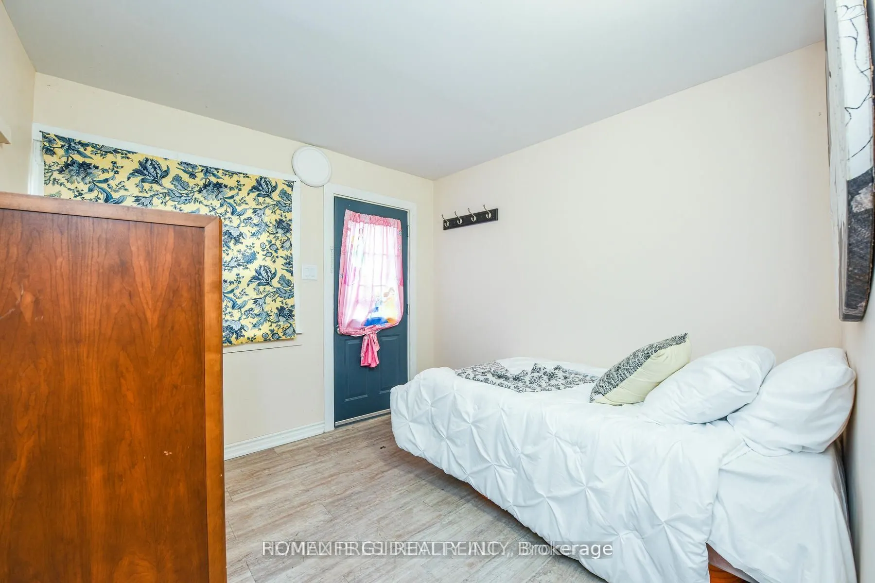 23 Myrtle Avenue
