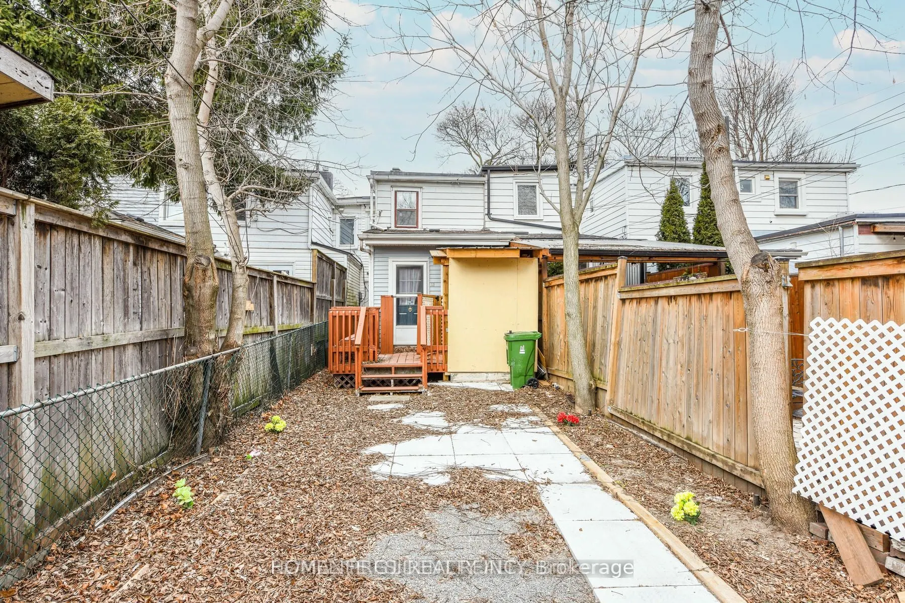 23 Myrtle Avenue