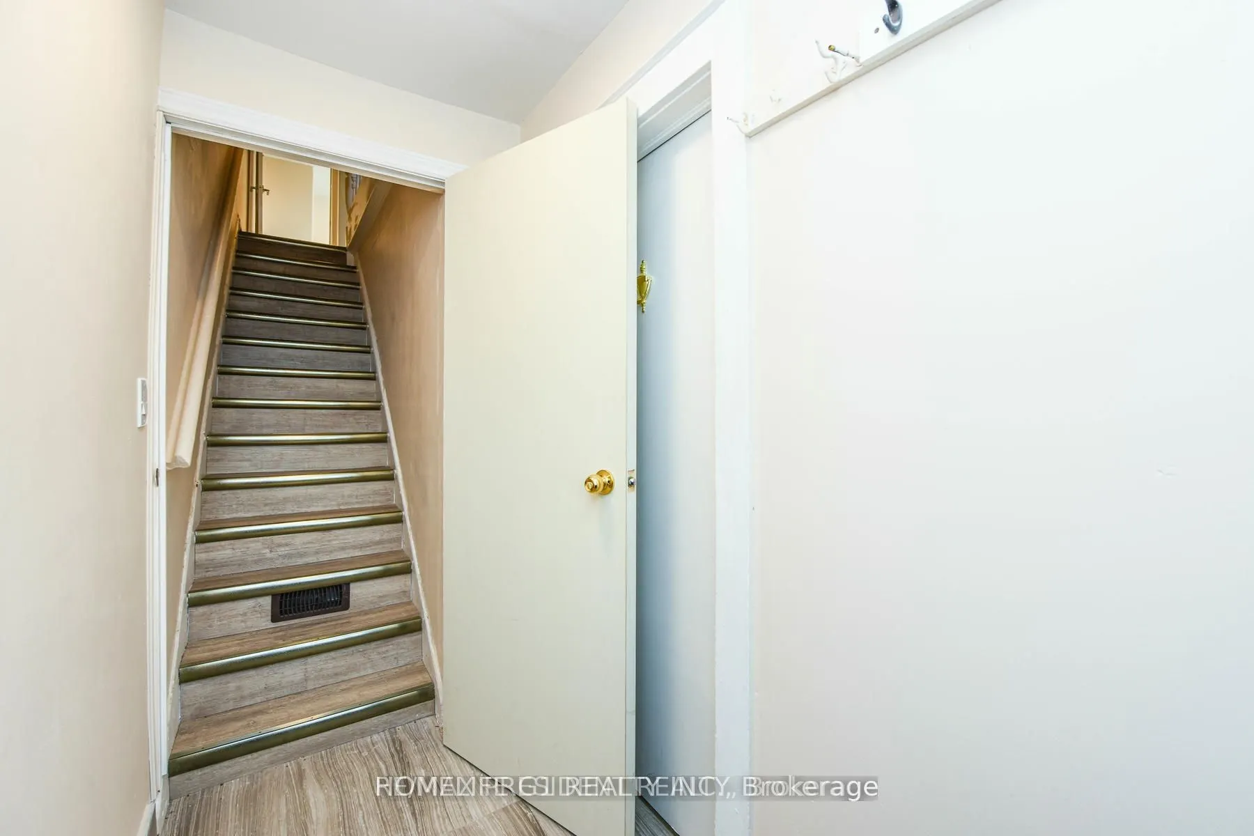 23 Myrtle Avenue