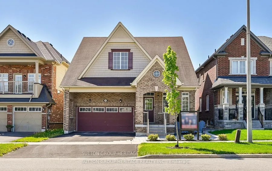 19 Northglen Boulevard
