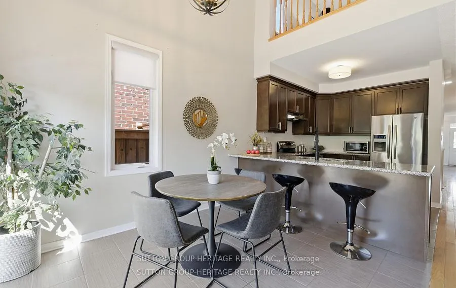 19 Northglen Boulevard