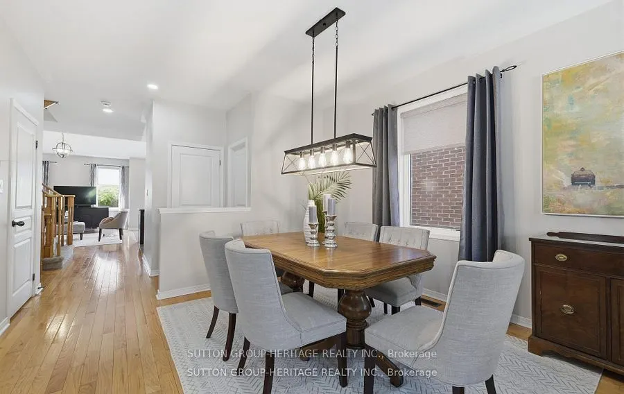 19 Northglen Boulevard