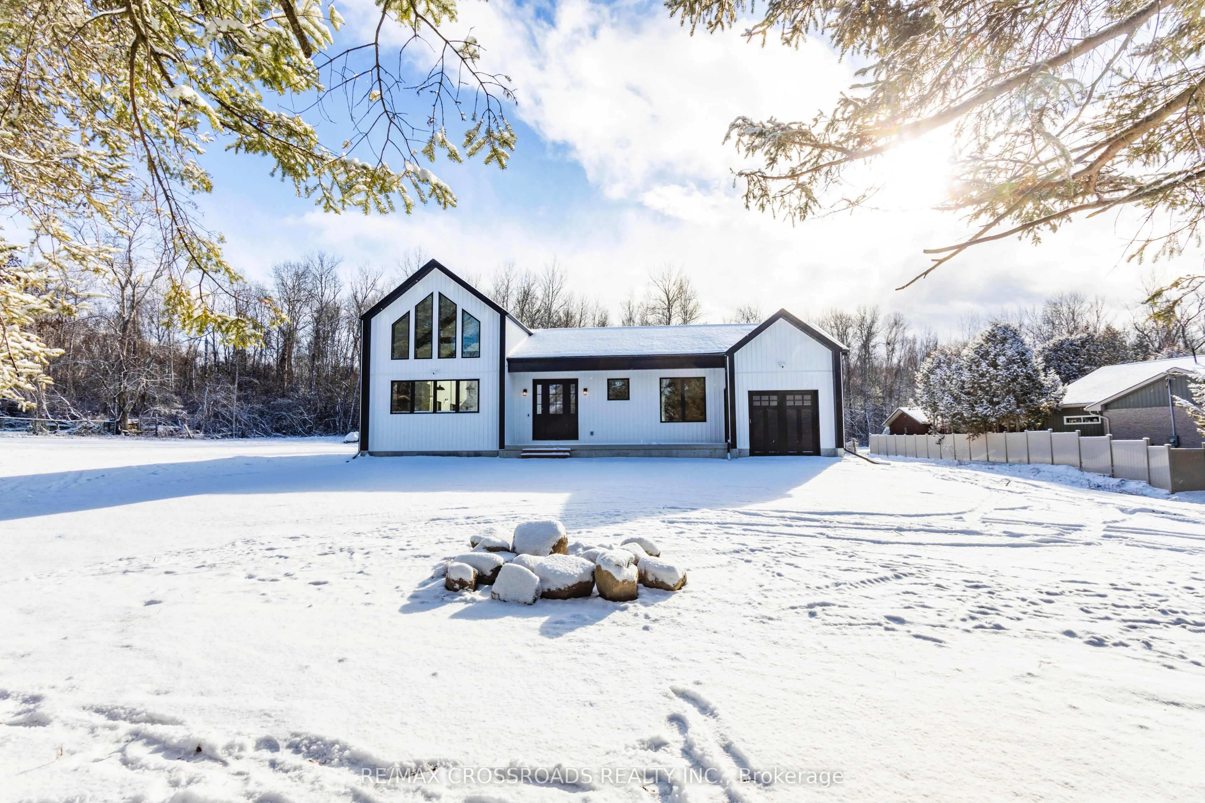 637 View Lake Road