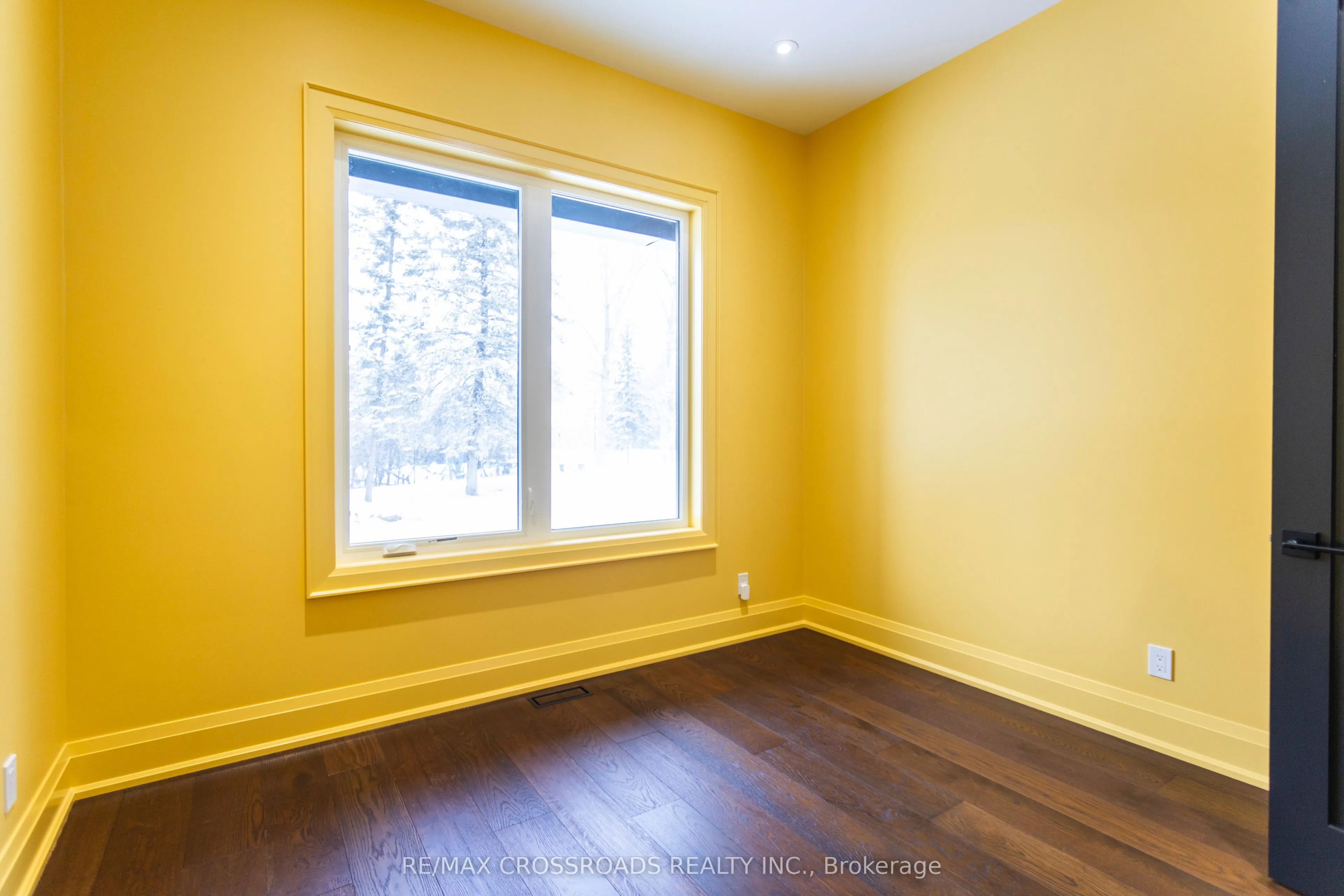 637 View Lake Road