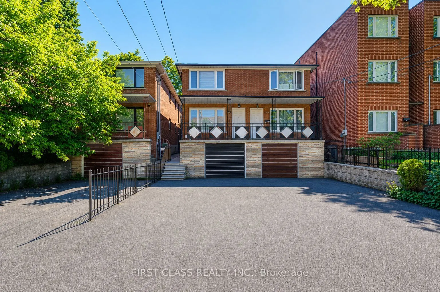 427 Leslie Street