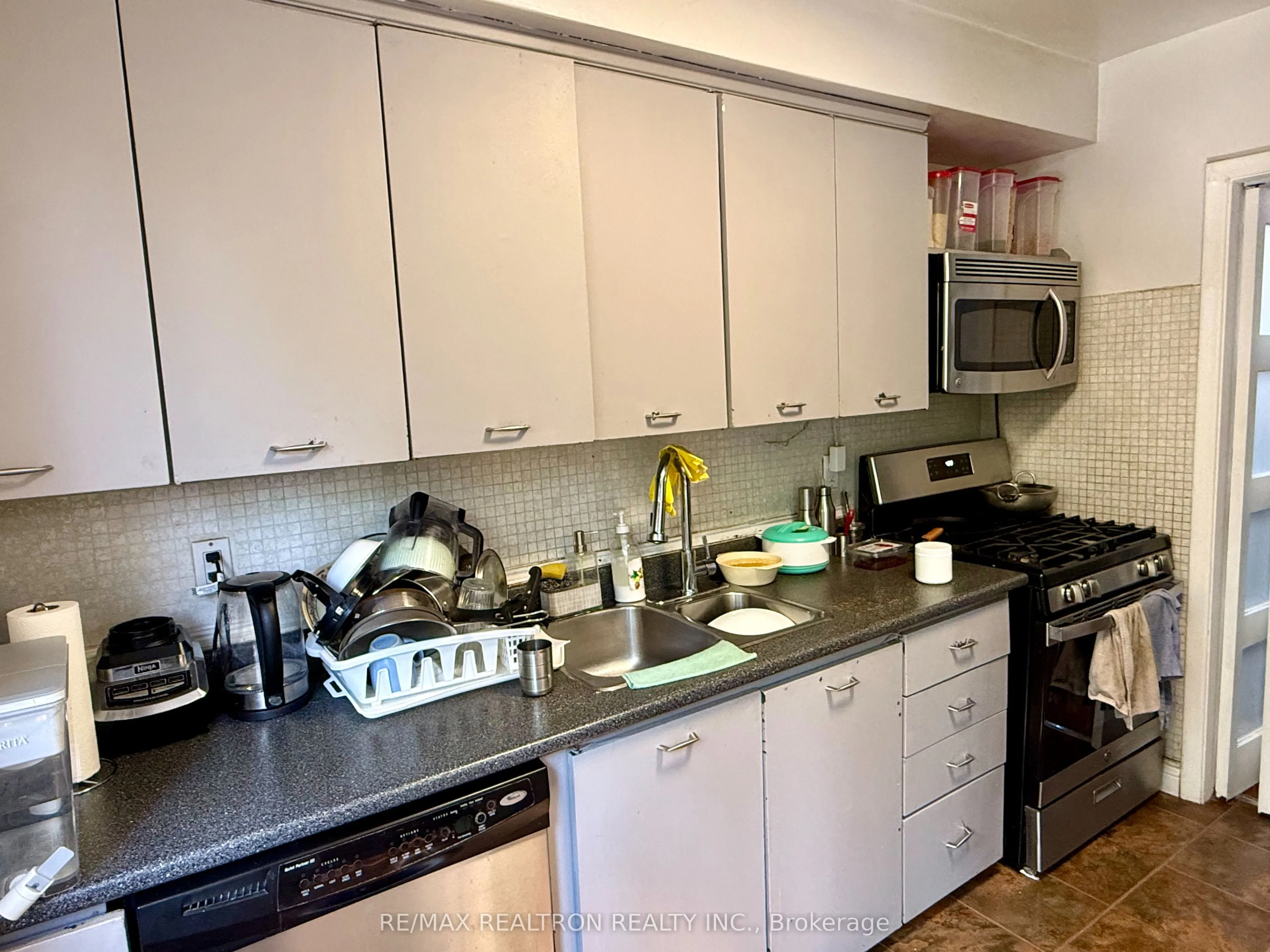 6 Mid Pines Road #Upper